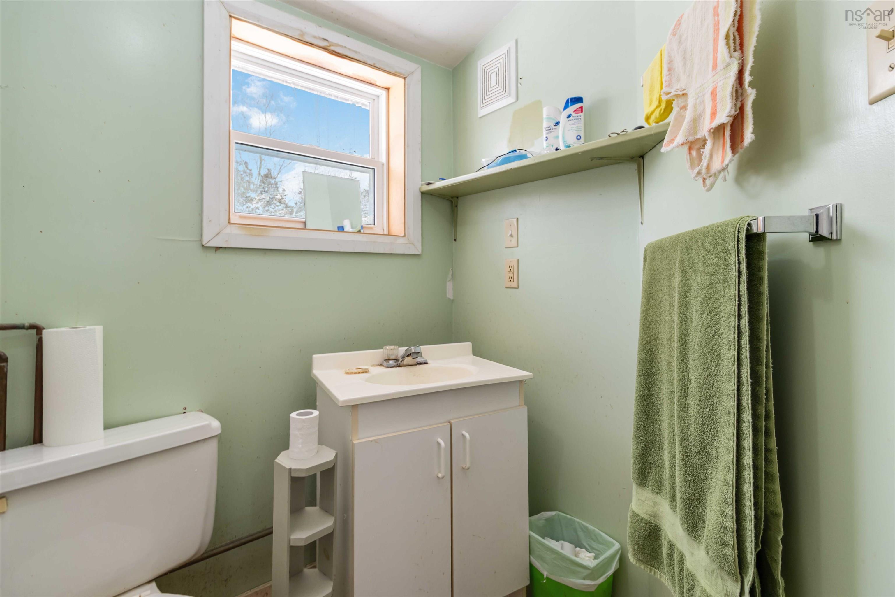 $225,000.00: 68 Croft Avenue, Crescent Beach