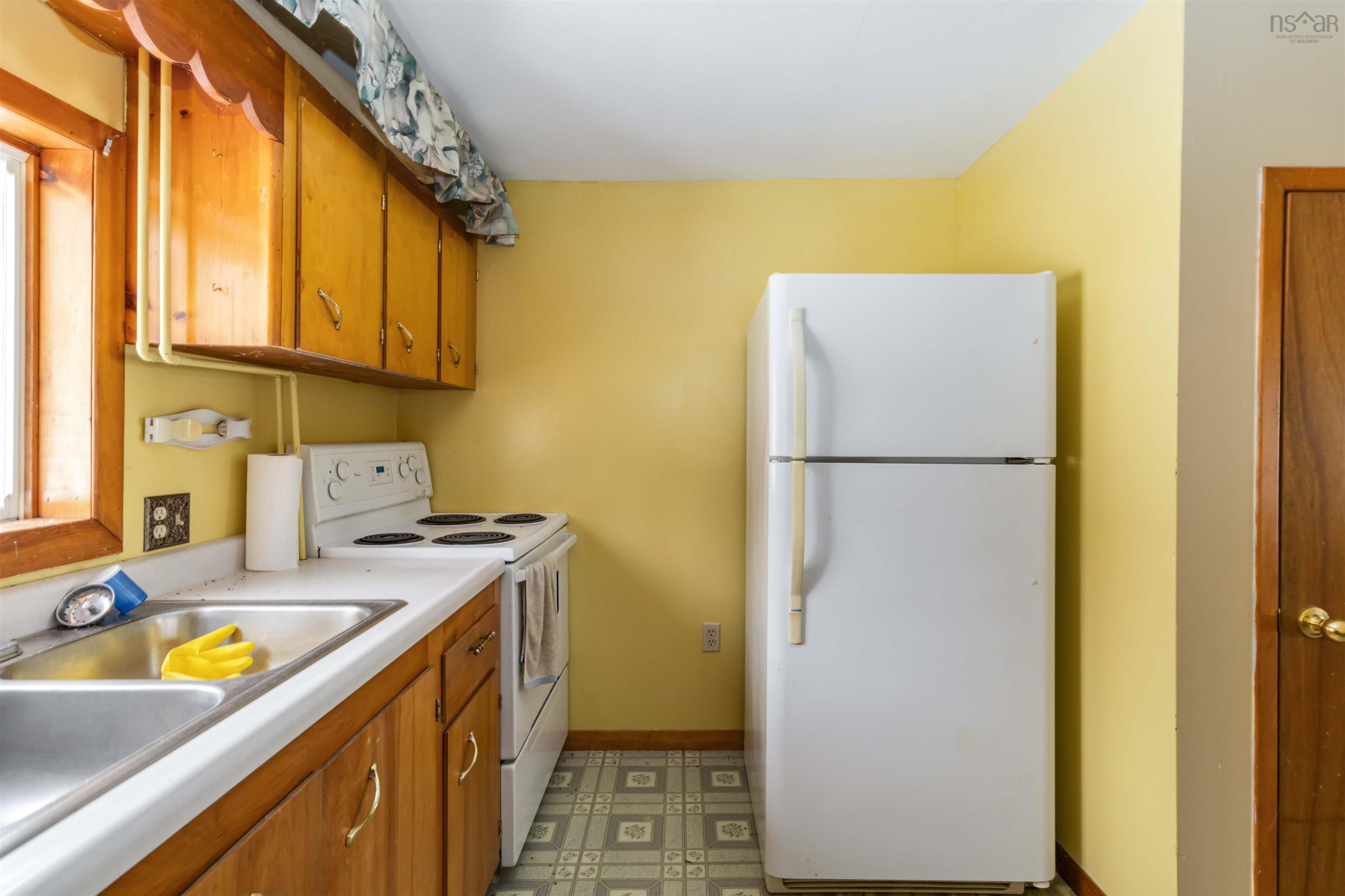 $225,000.00: 68 Croft Avenue, Crescent Beach