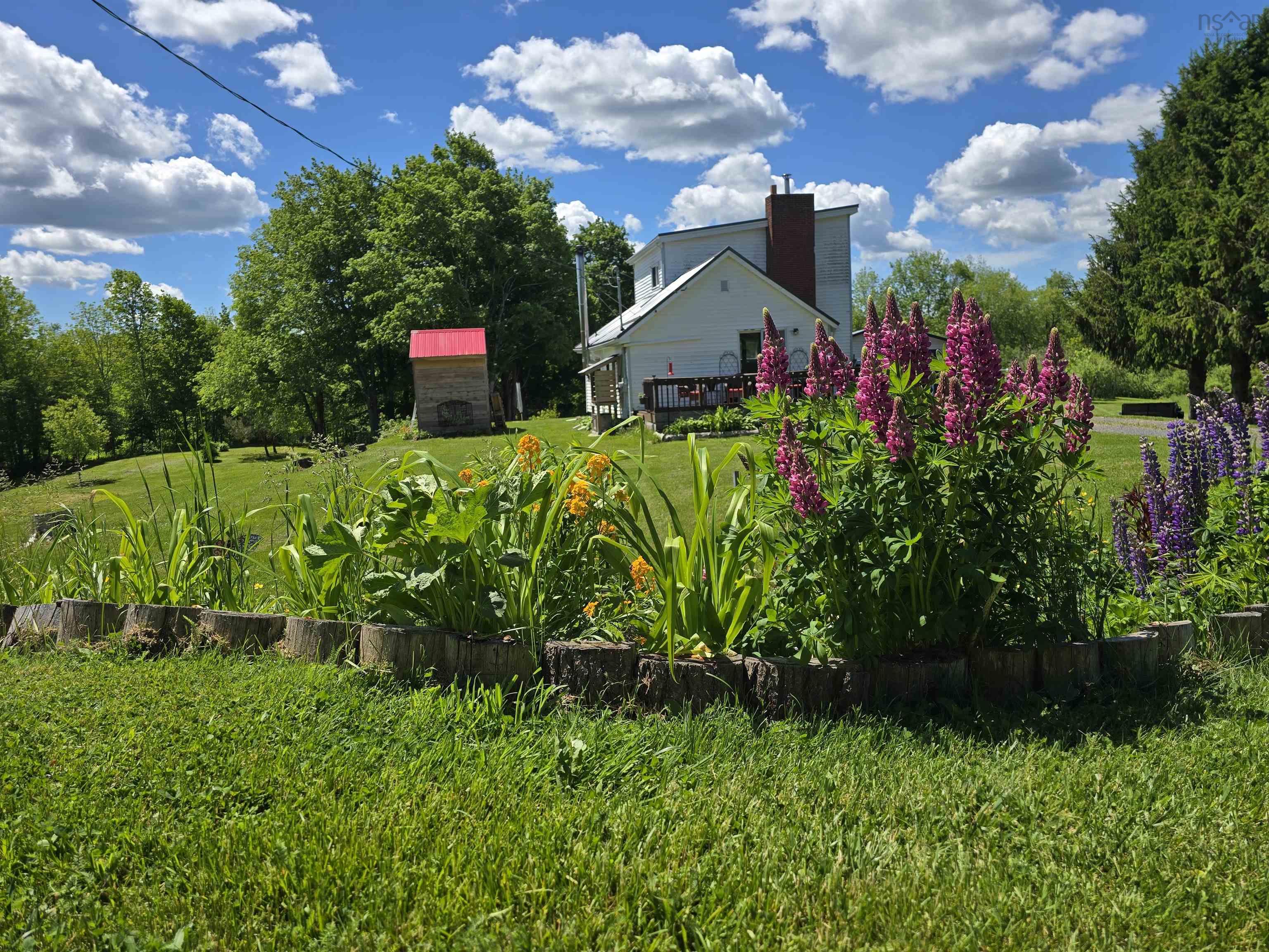 $334,900.00: 997 East River East Side Road, Glencoe