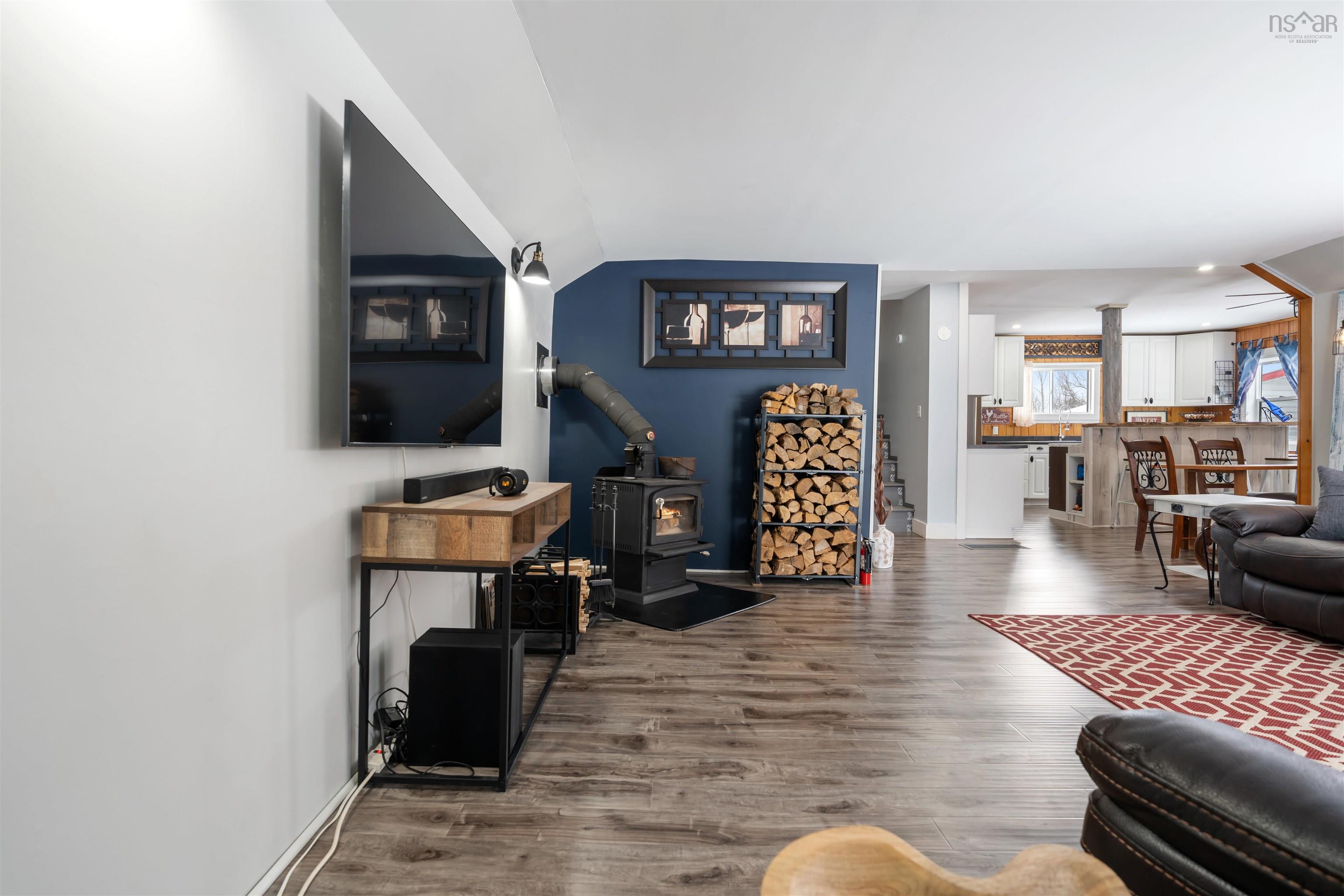 $385,000.00: 997 East River East Side Road, Glencoe