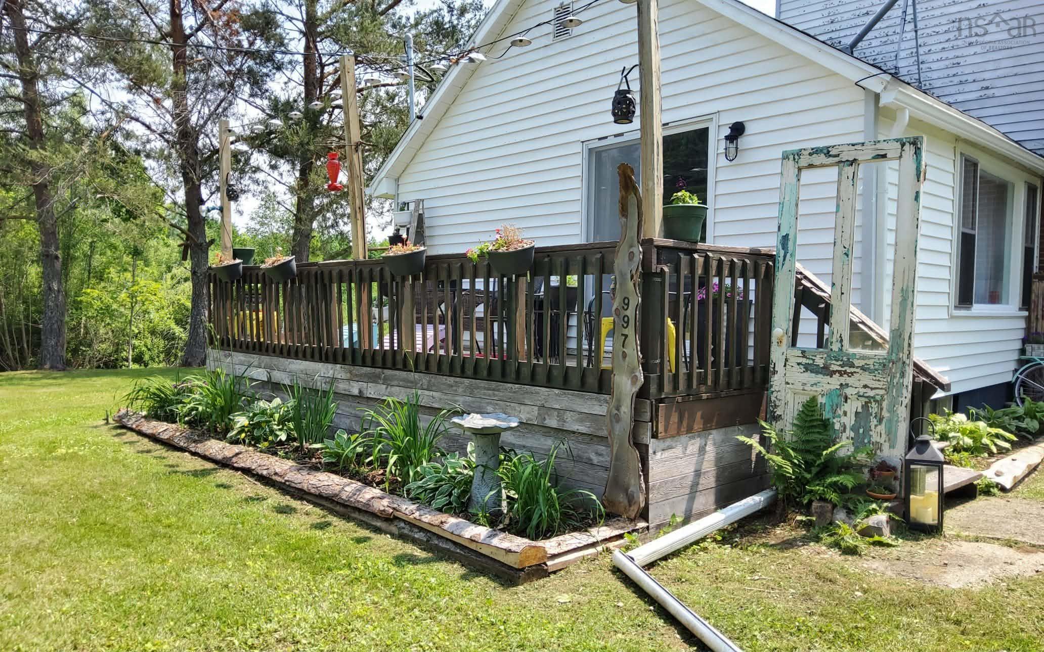 $385,000.00: 997 East River East Side Road, Glencoe