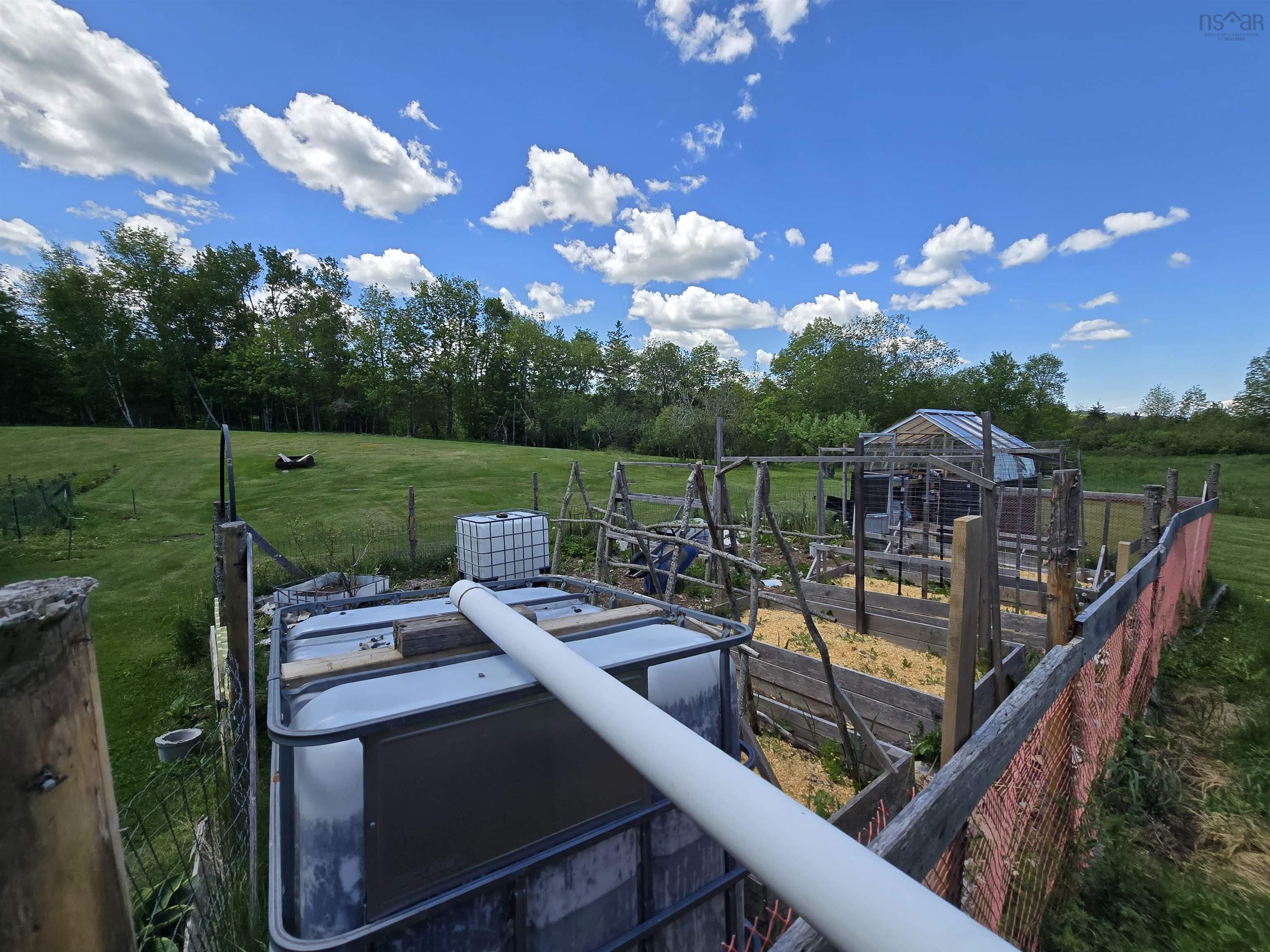 $334,900.00: 997 East River East Side Road, Glencoe