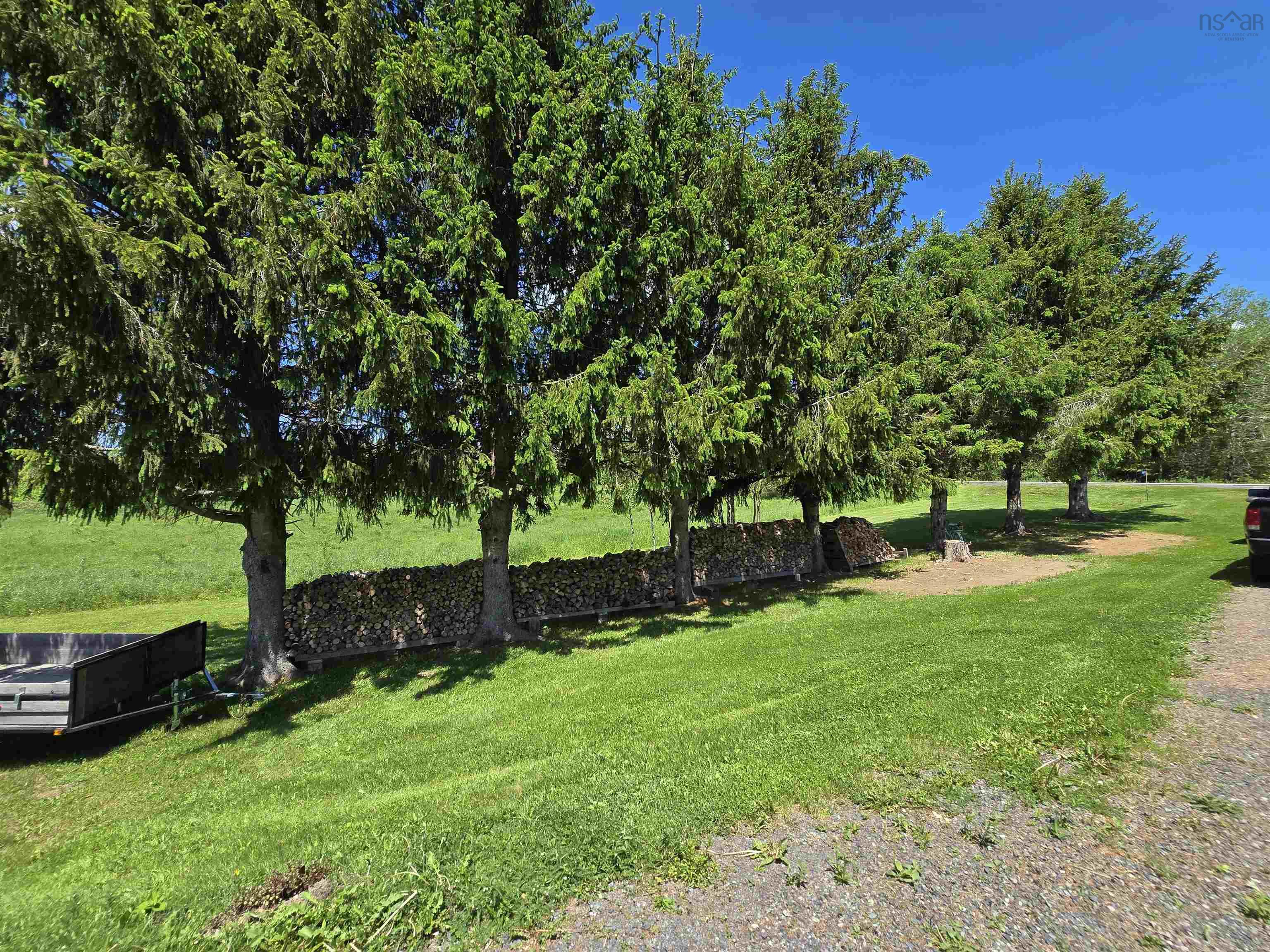 $334,900.00: 997 East River East Side Road, Glencoe