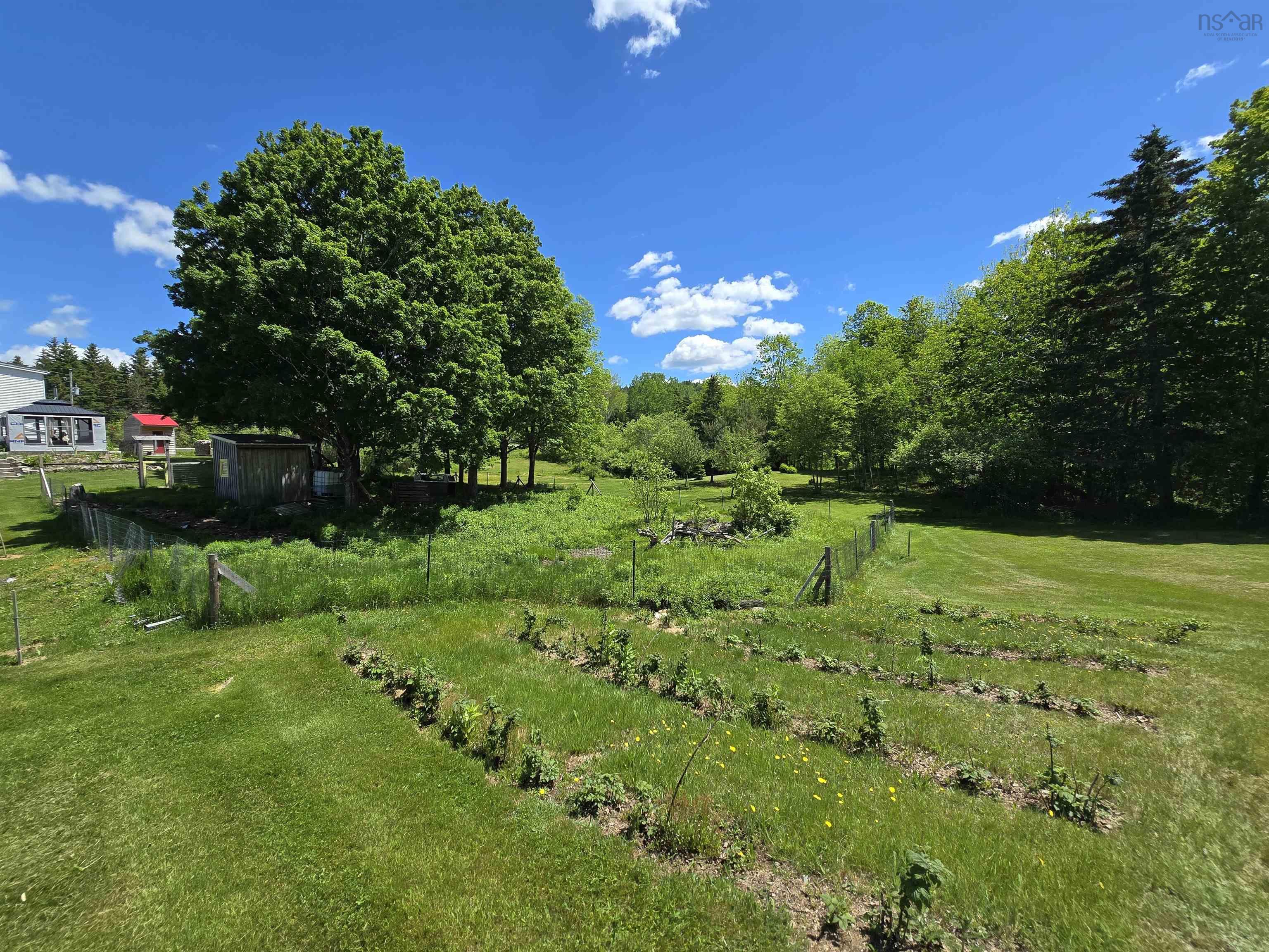 $334,900.00: 997 East River East Side Road, Glencoe