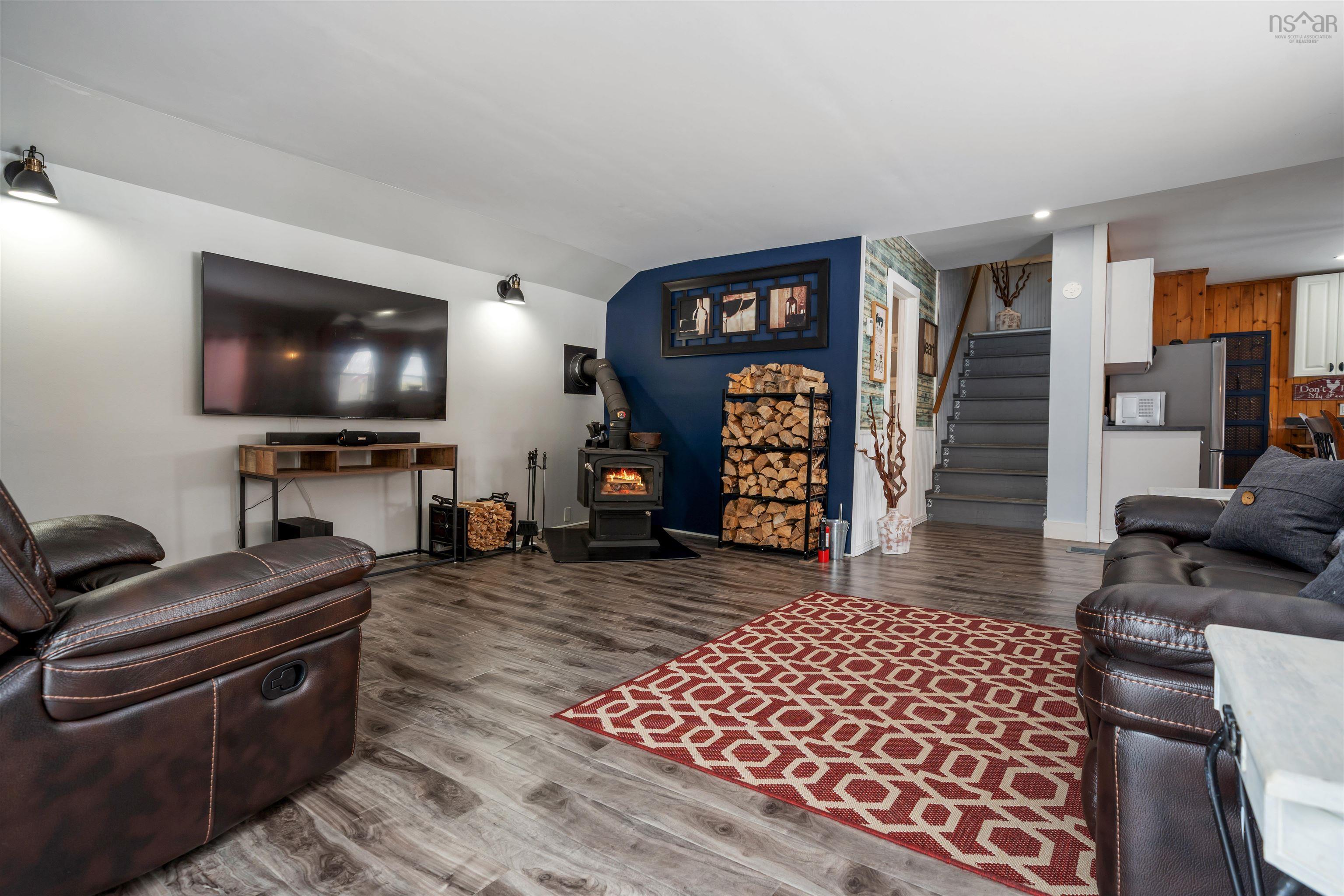$334,900.00: 997 East River East Side Road, Glencoe