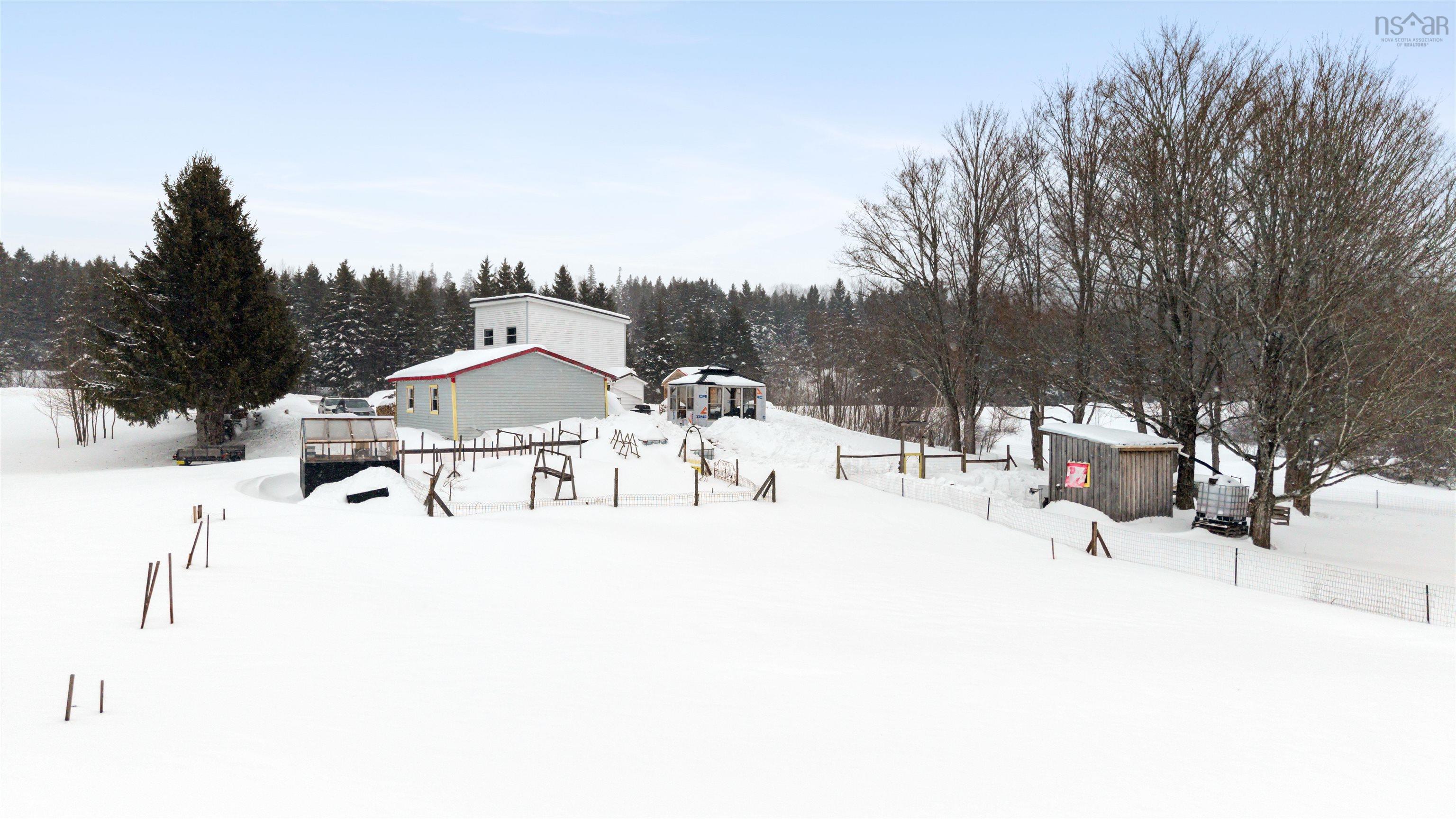 $385,000.00: 997 East River East Side Road, Glencoe