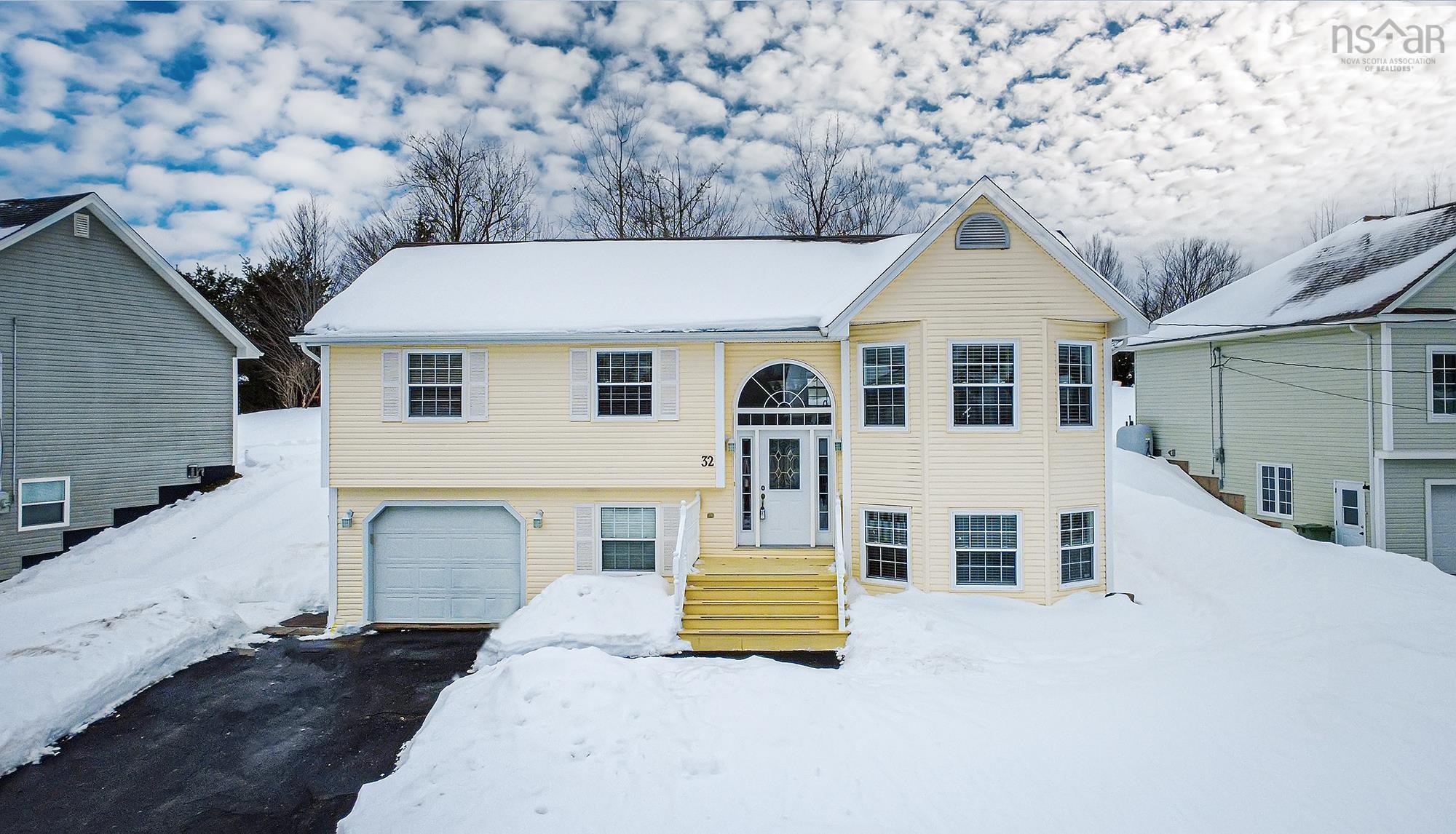 32 Falcon Crest Court, Middle Sackville, NS (MLS® 202603516) | Middle Sackville Real Estate | RE/MAX Halifax