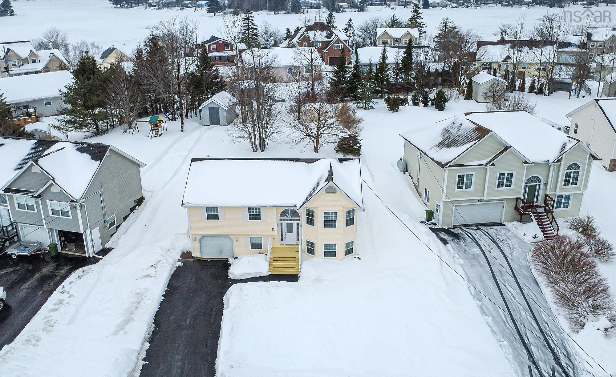 $584,700.00: 32 Falcon Crest Court, Middle Sackville