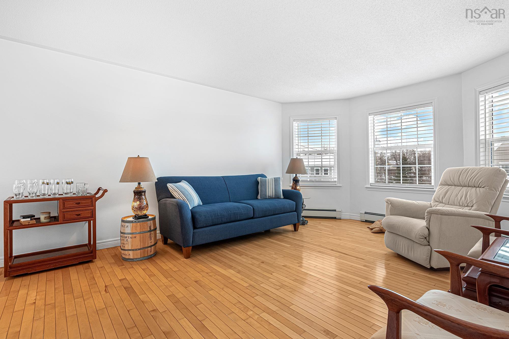 $584,700.00: 32 Falcon Crest Court, Middle Sackville