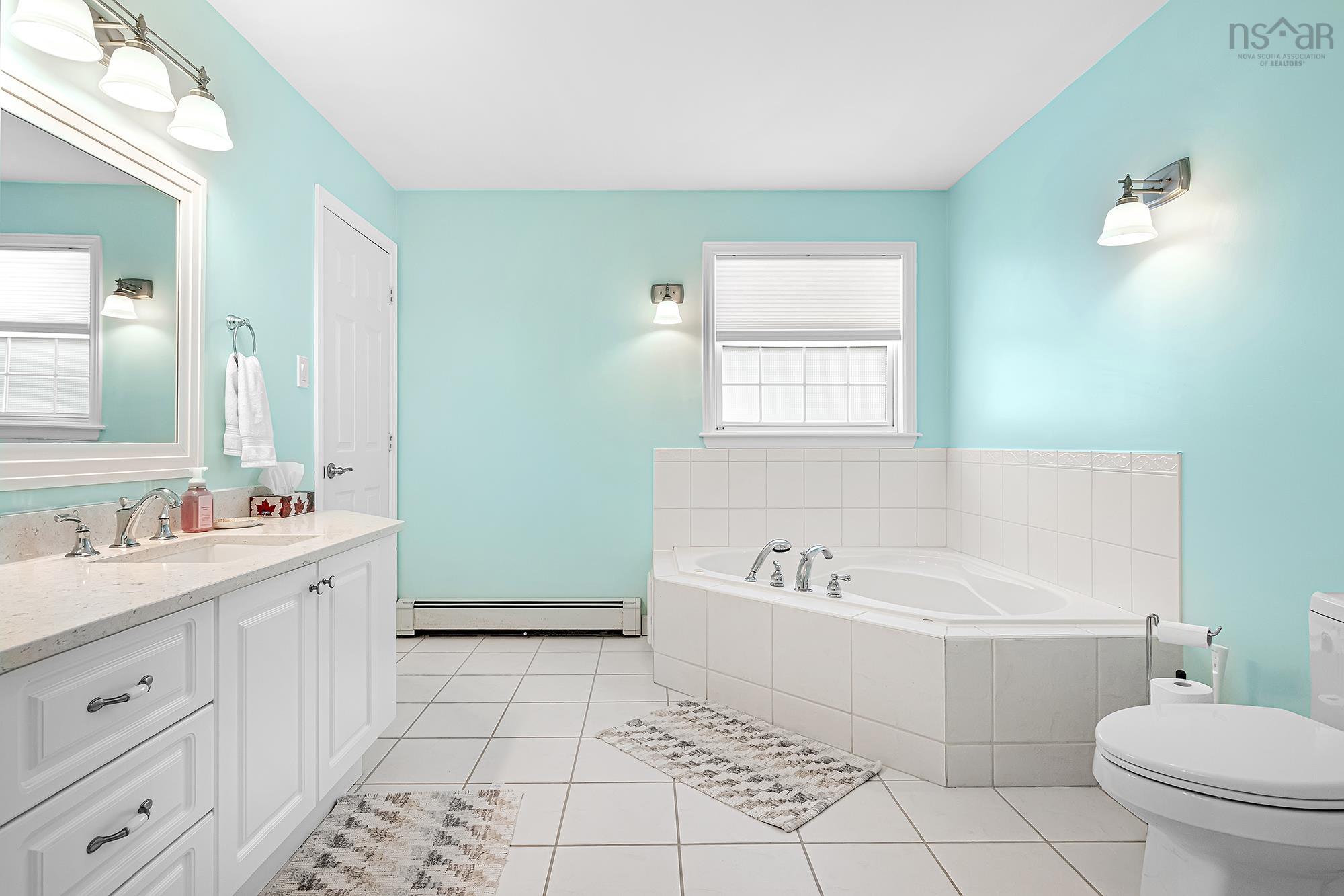 $584,700.00: 32 Falcon Crest Court, Middle Sackville