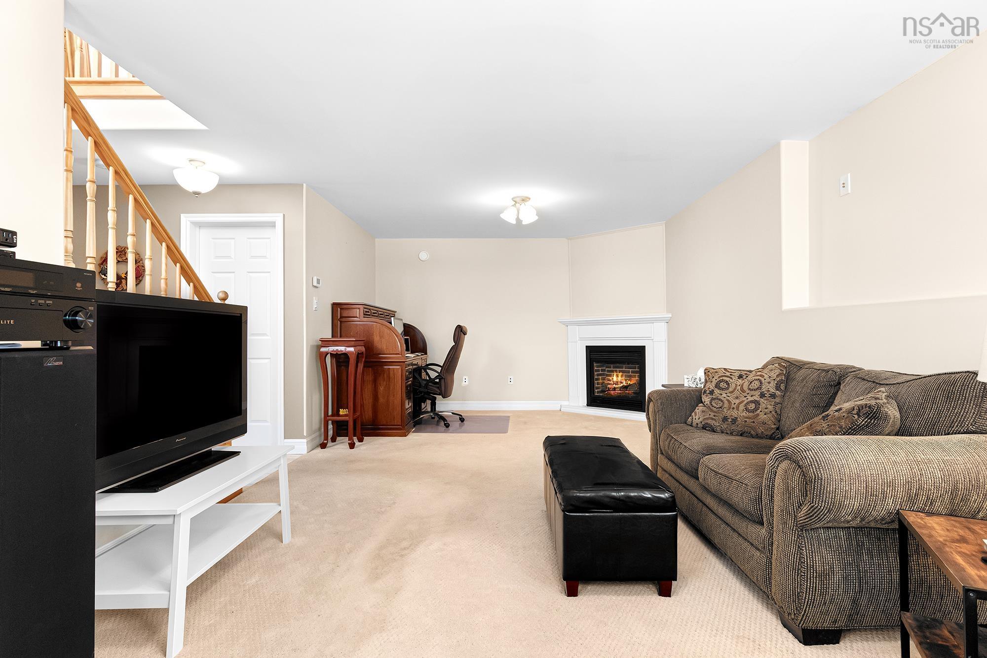 $584,700.00: 32 Falcon Crest Court, Middle Sackville