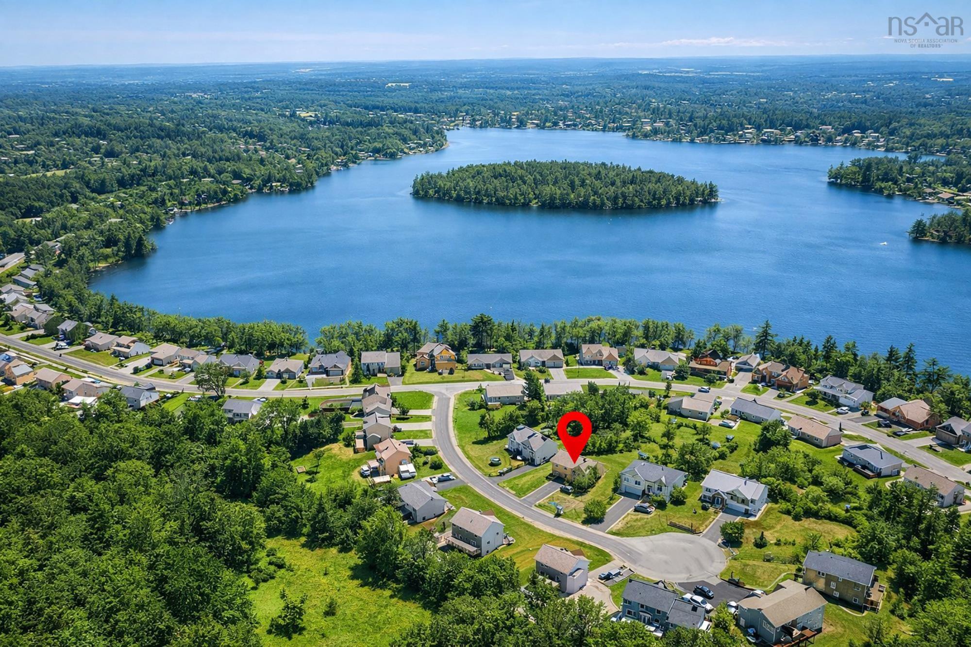 $584,700.00: 32 Falcon Crest Court, Middle Sackville