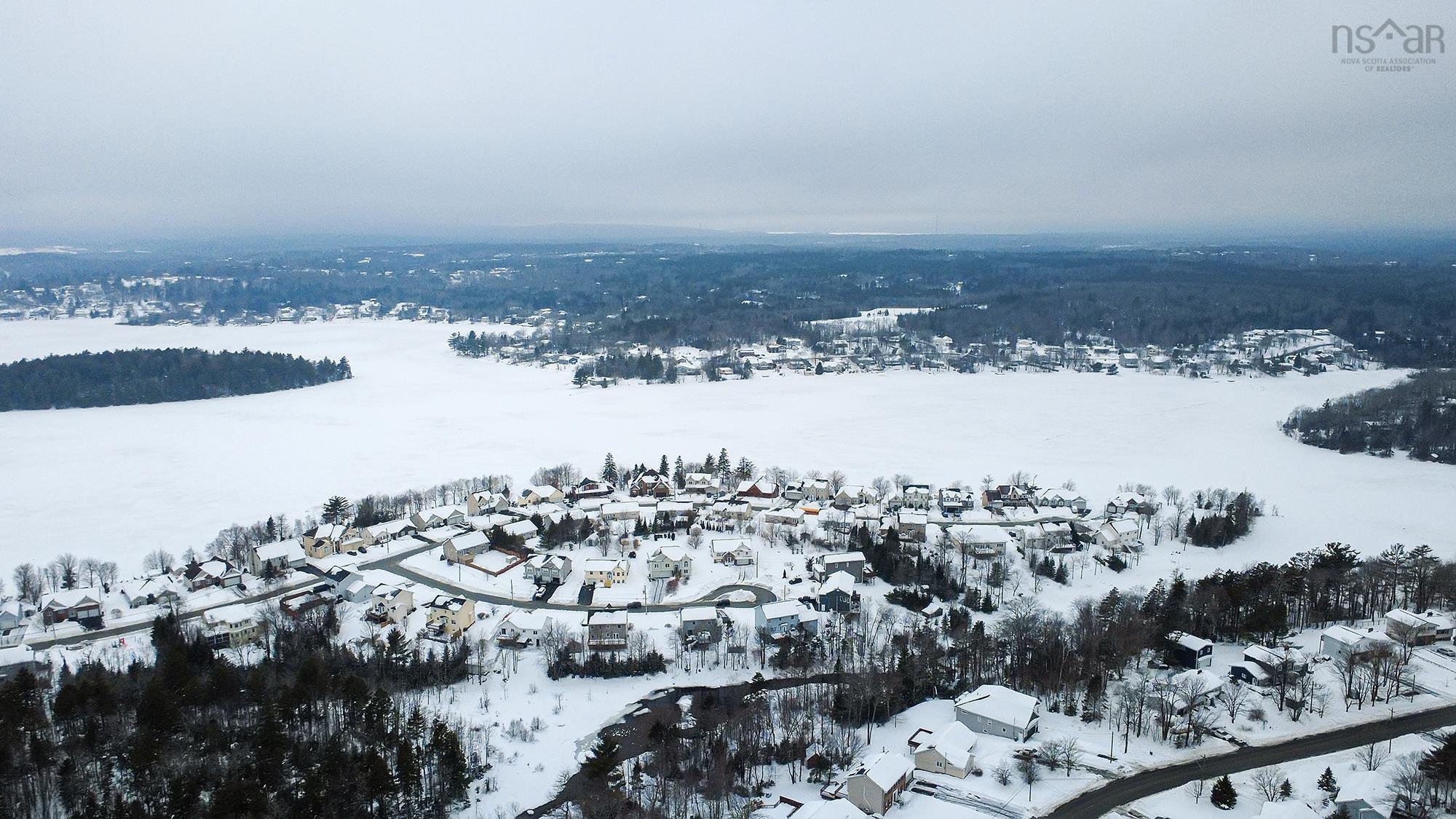 $584,700.00: 32 Falcon Crest Court, Middle Sackville