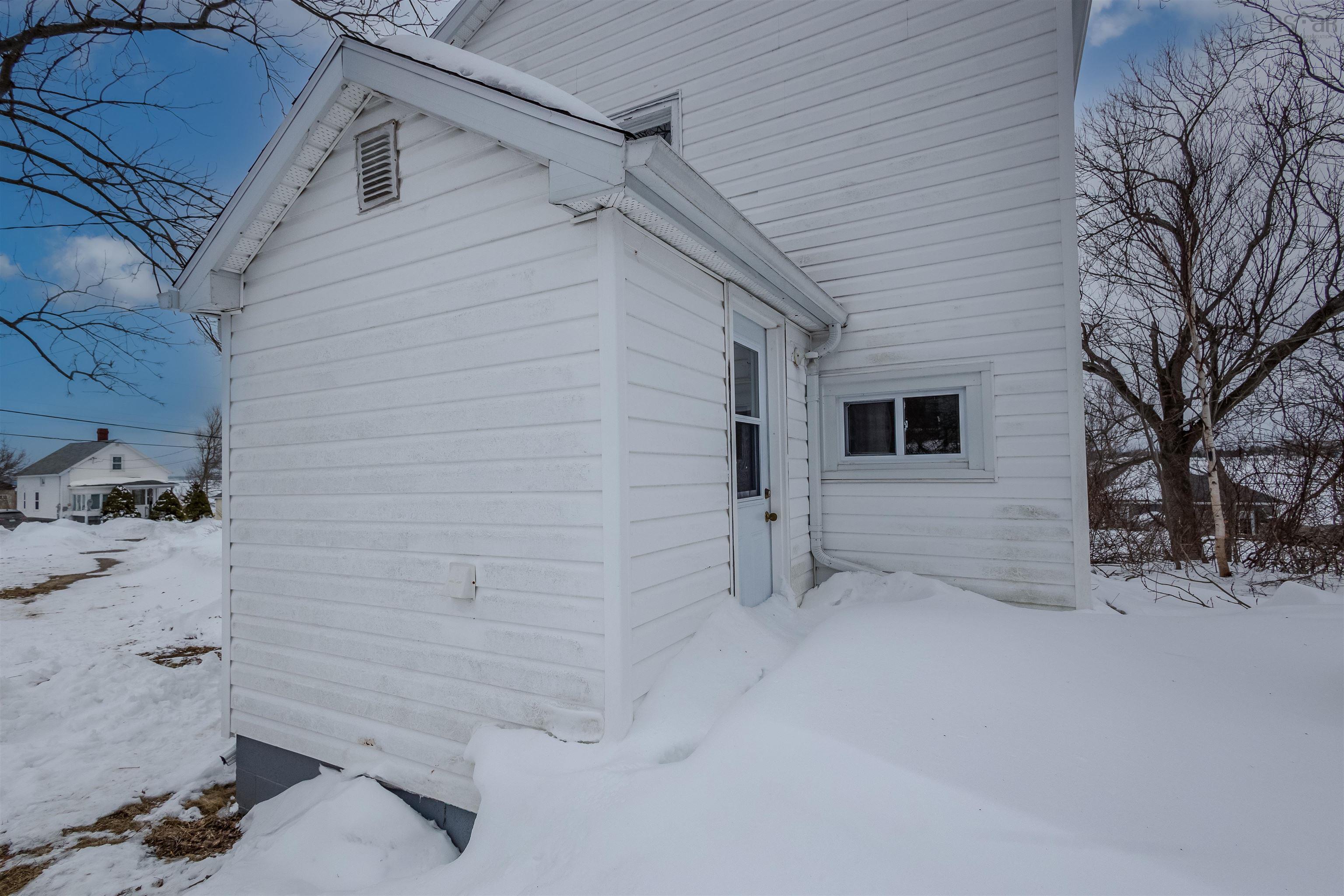 $179,000.00: 17 Fulton Avenue, Westmount