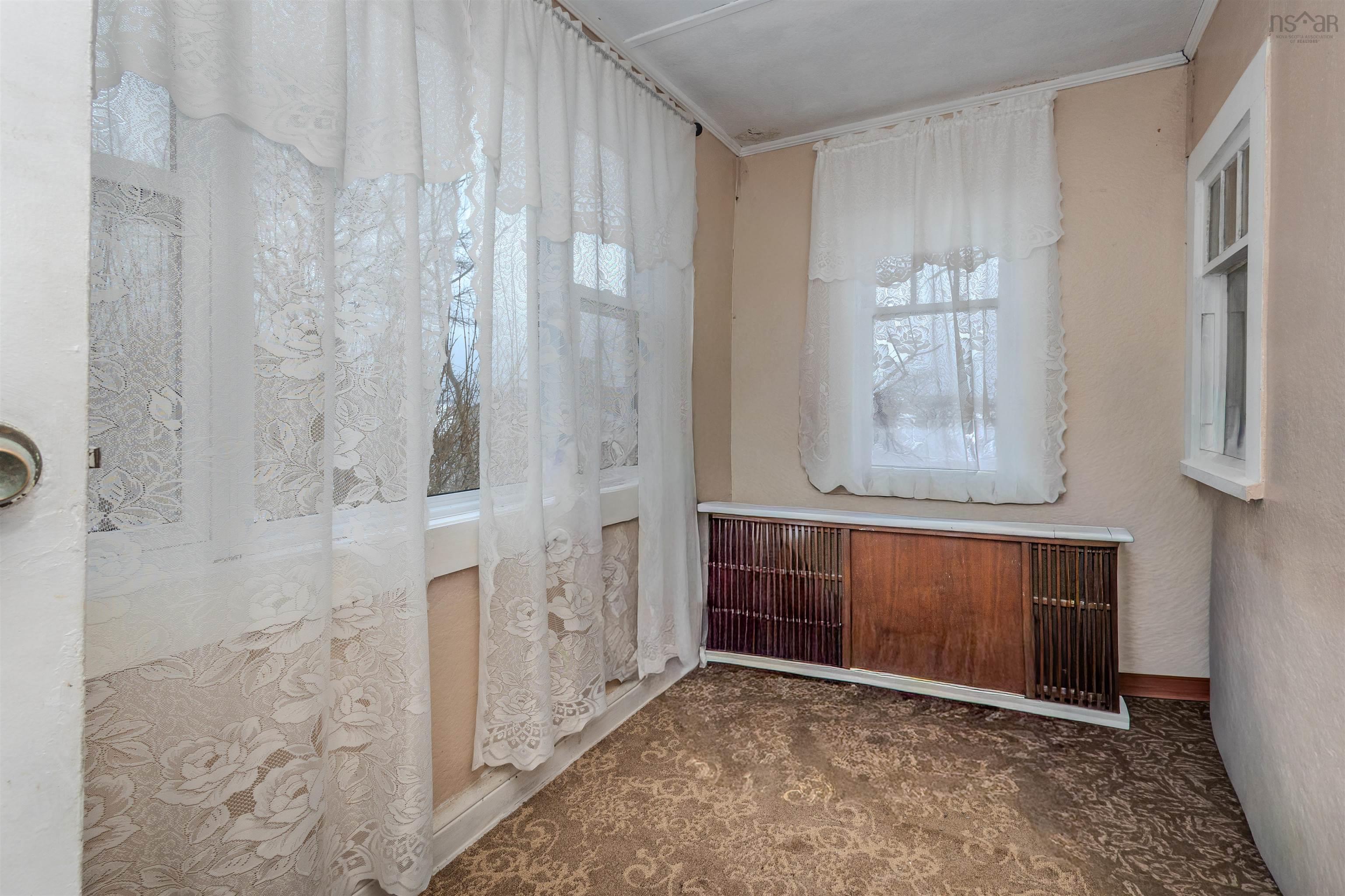 $179,000.00: 17 Fulton Avenue, Westmount