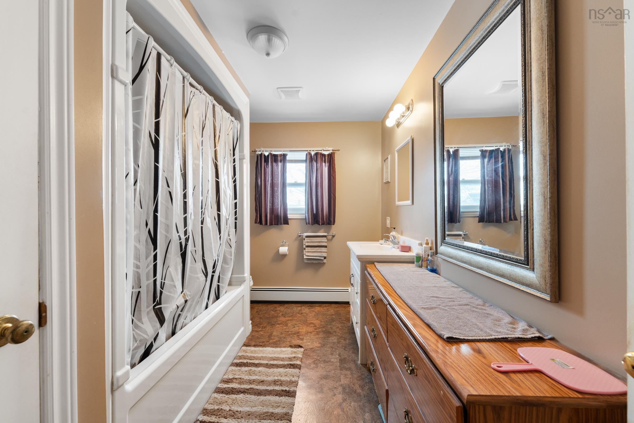 $285,000.00: 84 Third Avenue, Digby