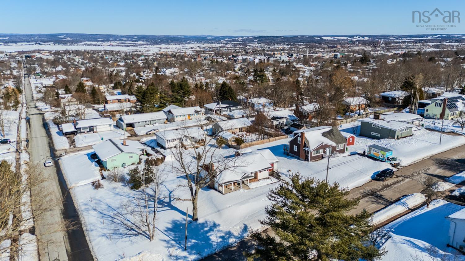 $395,000.00: 7 FAIRVIEW Drive, Truro