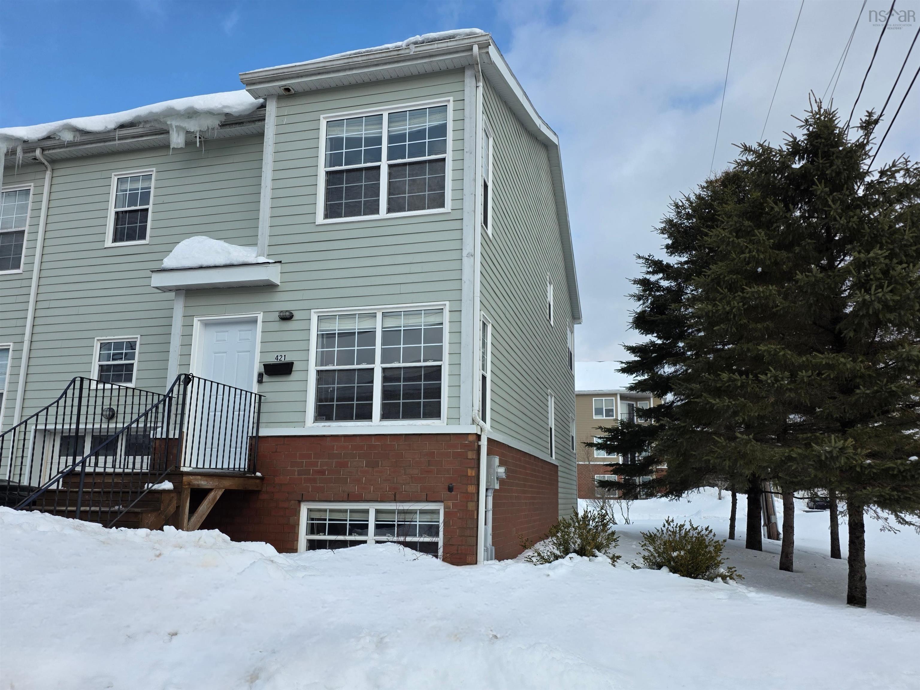 $325,000.00: 421 Pleasant Street, Truro