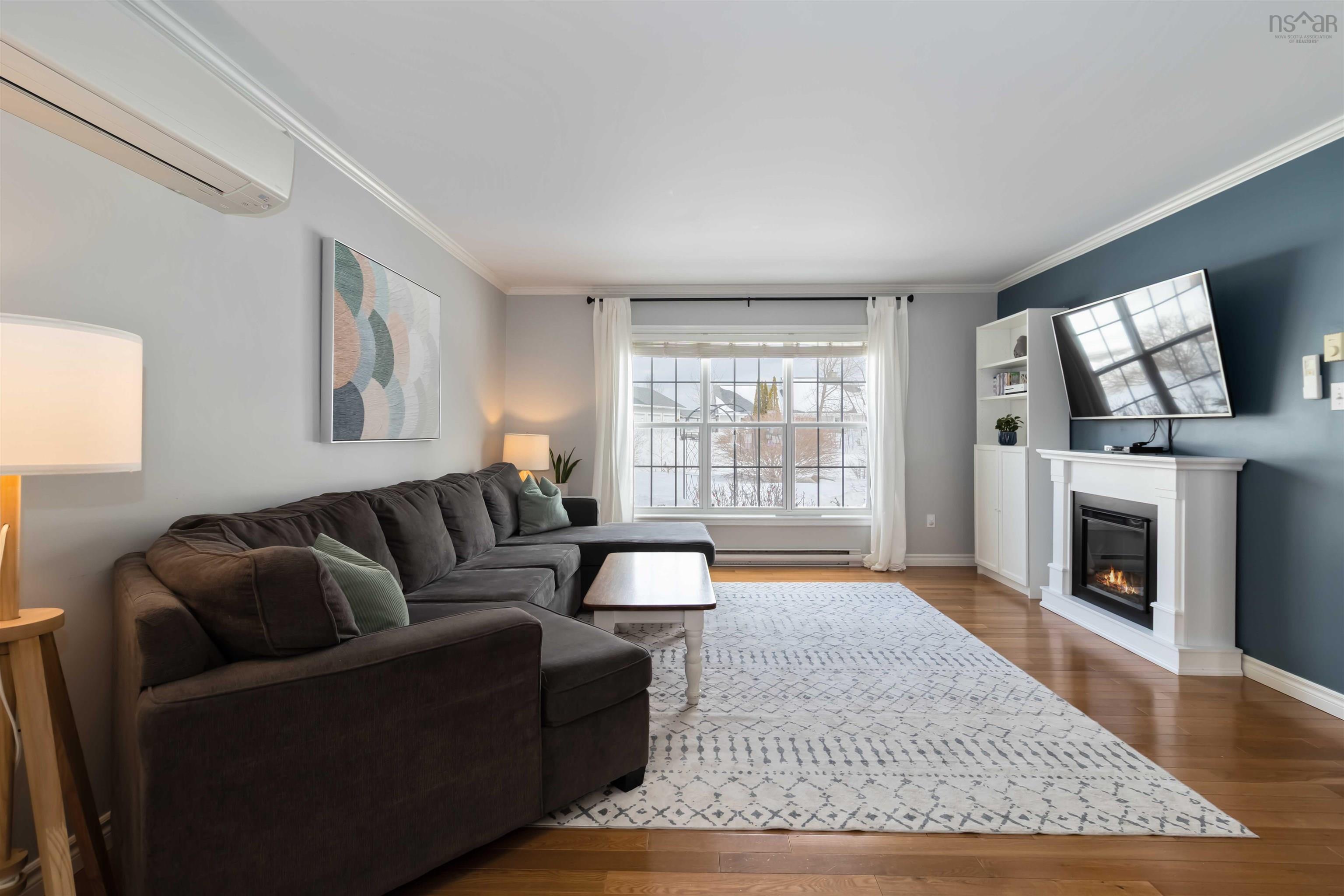 $749,900.00: 205 Homestead Estate Drive, Italy Cross