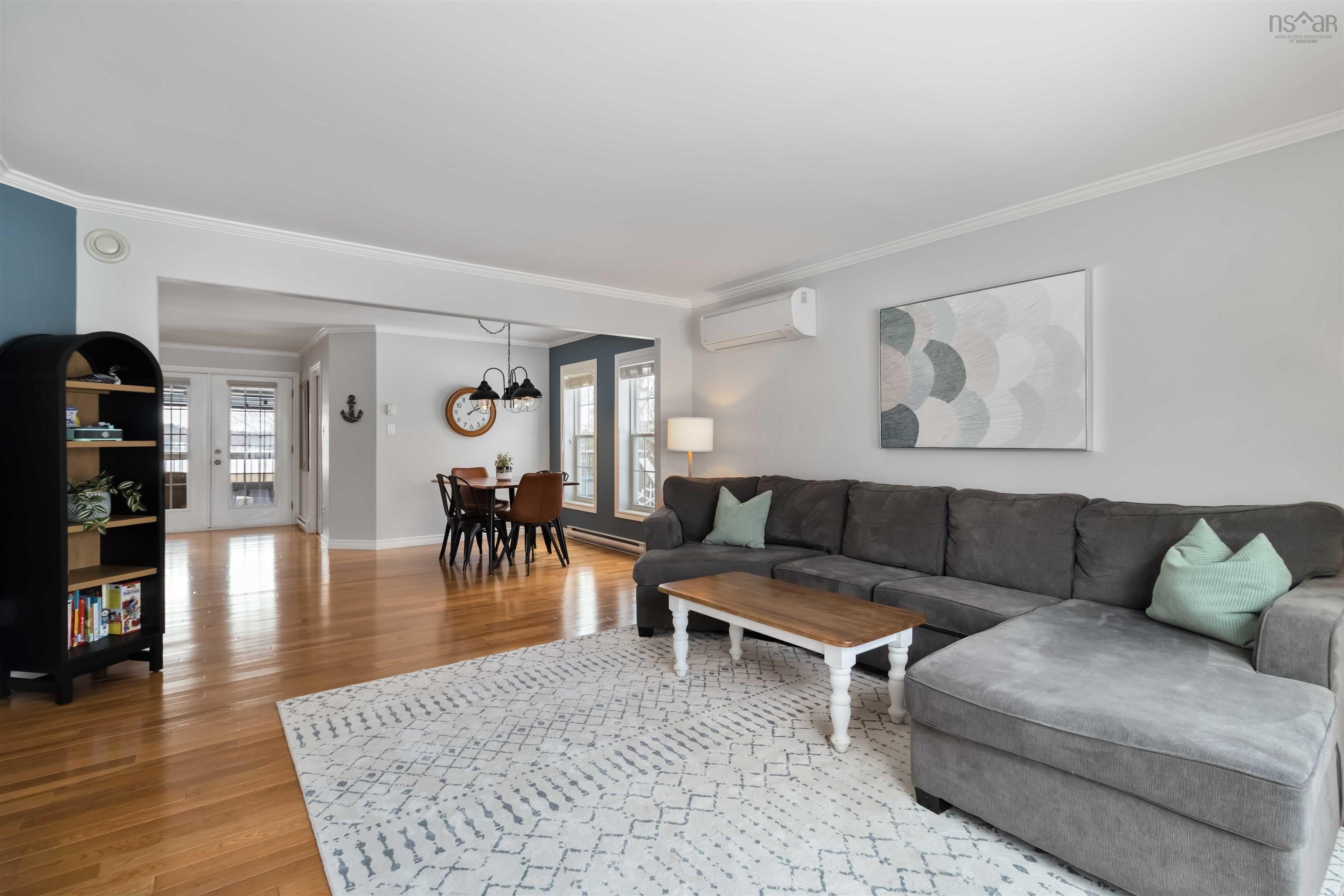 $749,900.00: 205 Homestead Estate Drive, Italy Cross