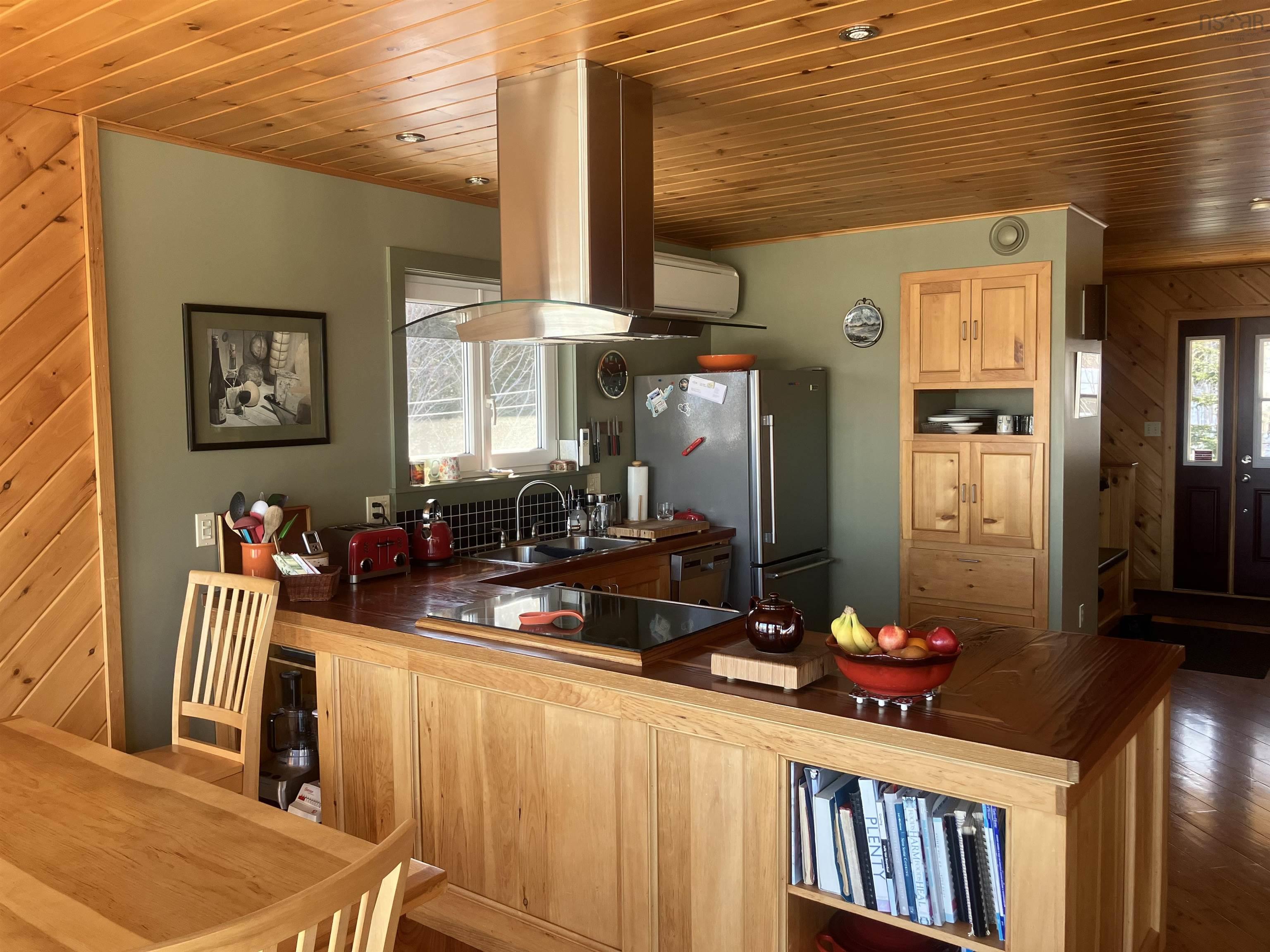 $625,000.00: 692 Portage Road, Wilburn