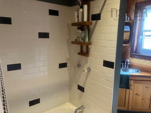 $625,000.00: 692 Portage Road, Wilburn