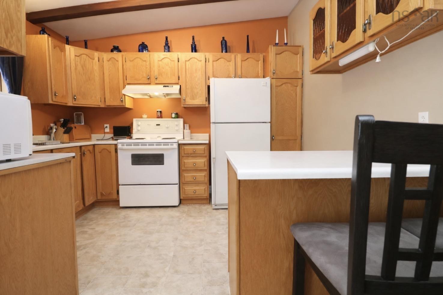 $449,900.00: 1 Oakridge Drive, Brookside