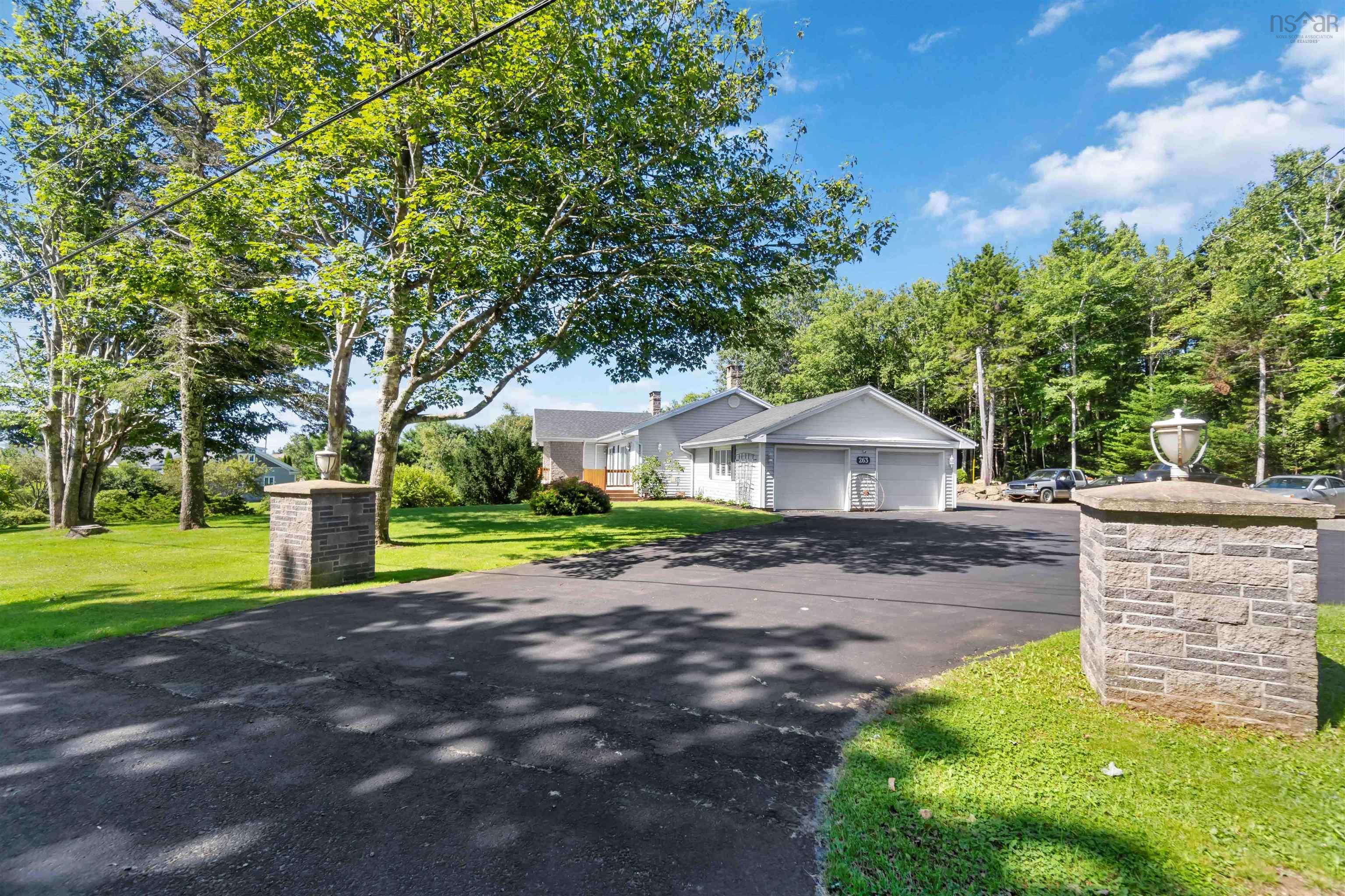 $725,000.00: 263 Lighthouse Road, Bay View