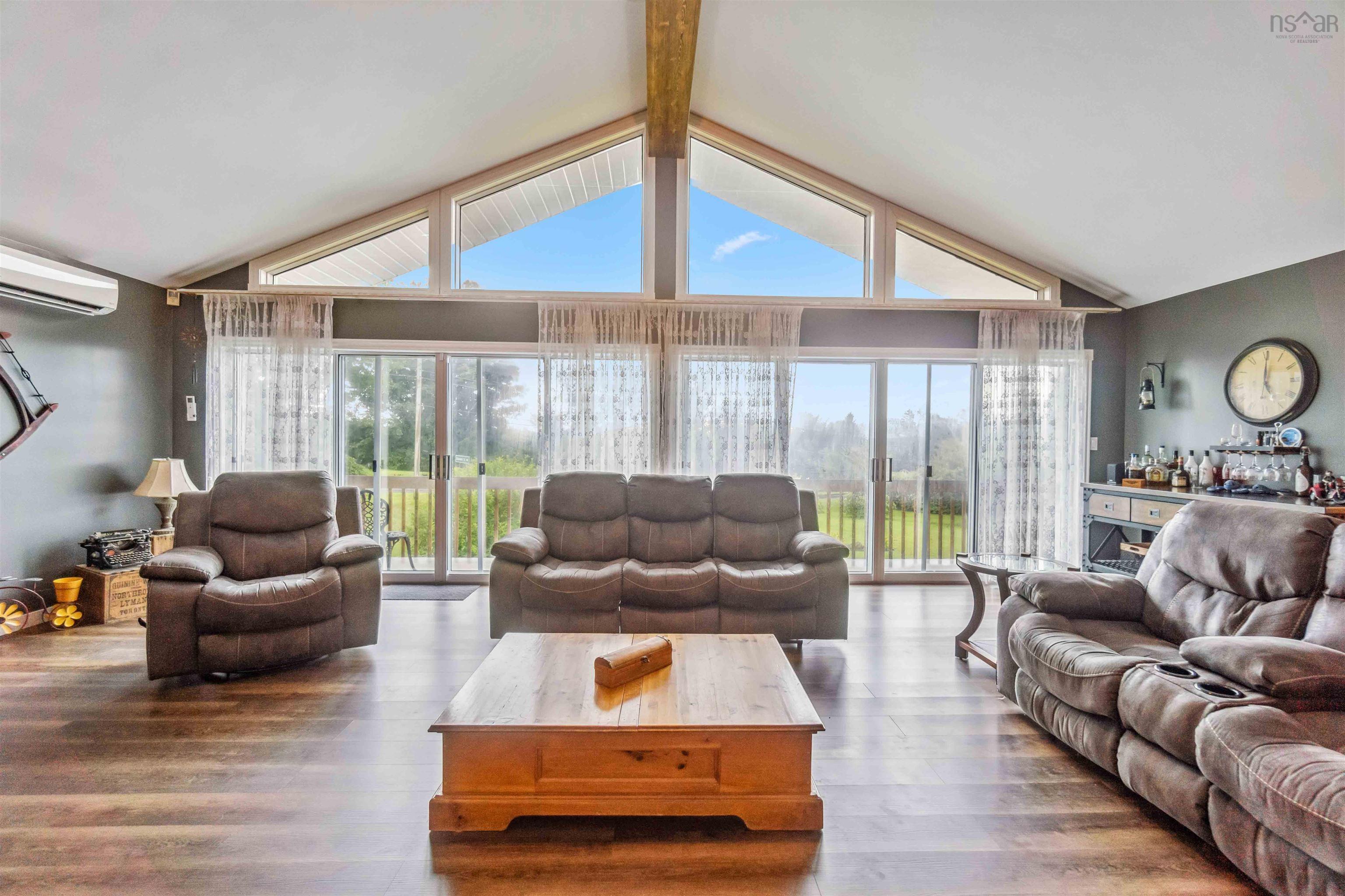 $725,000.00: 263 Lighthouse Road, Bay View