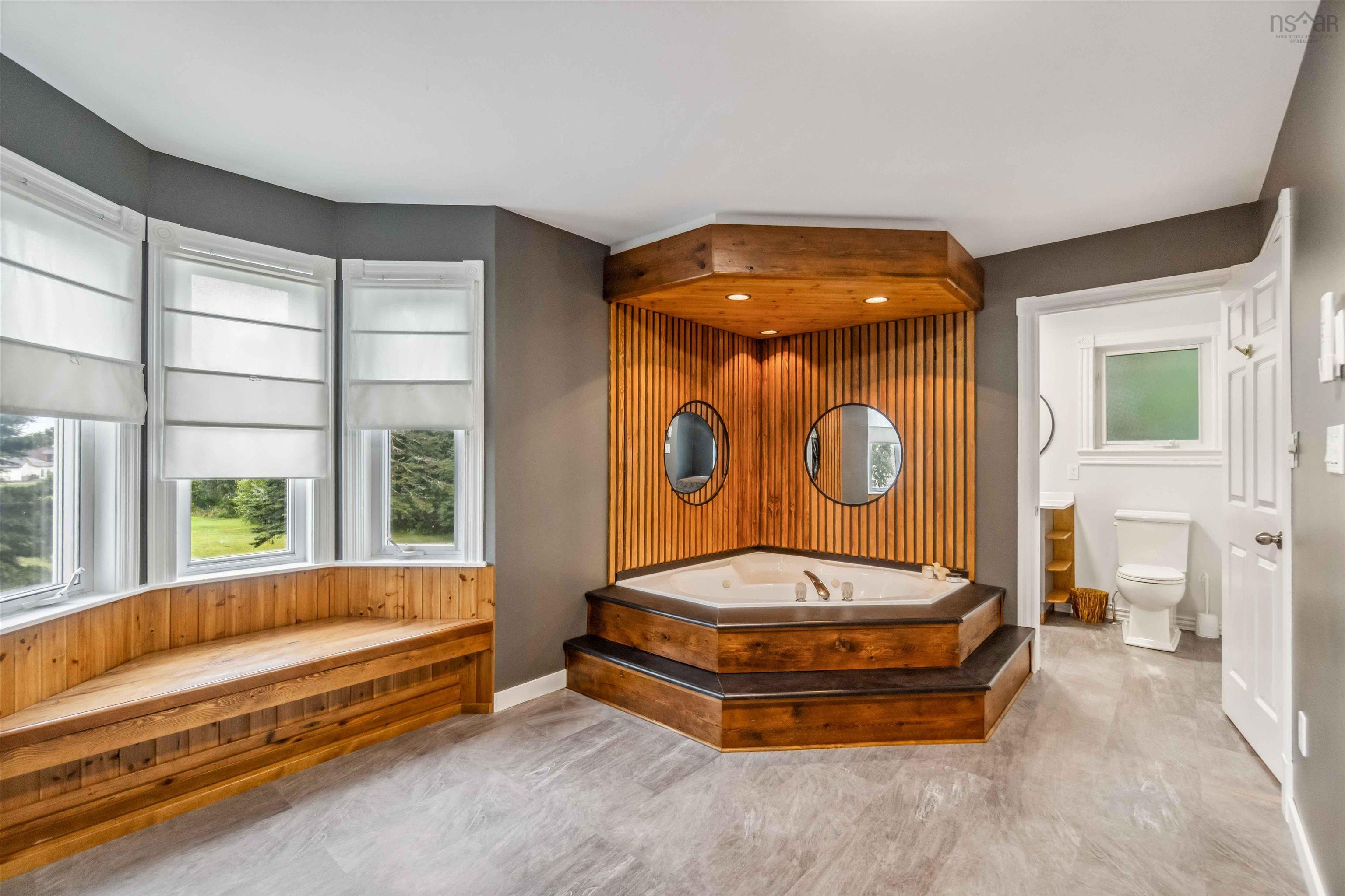 $725,000.00: 263 Lighthouse Road, Bay View