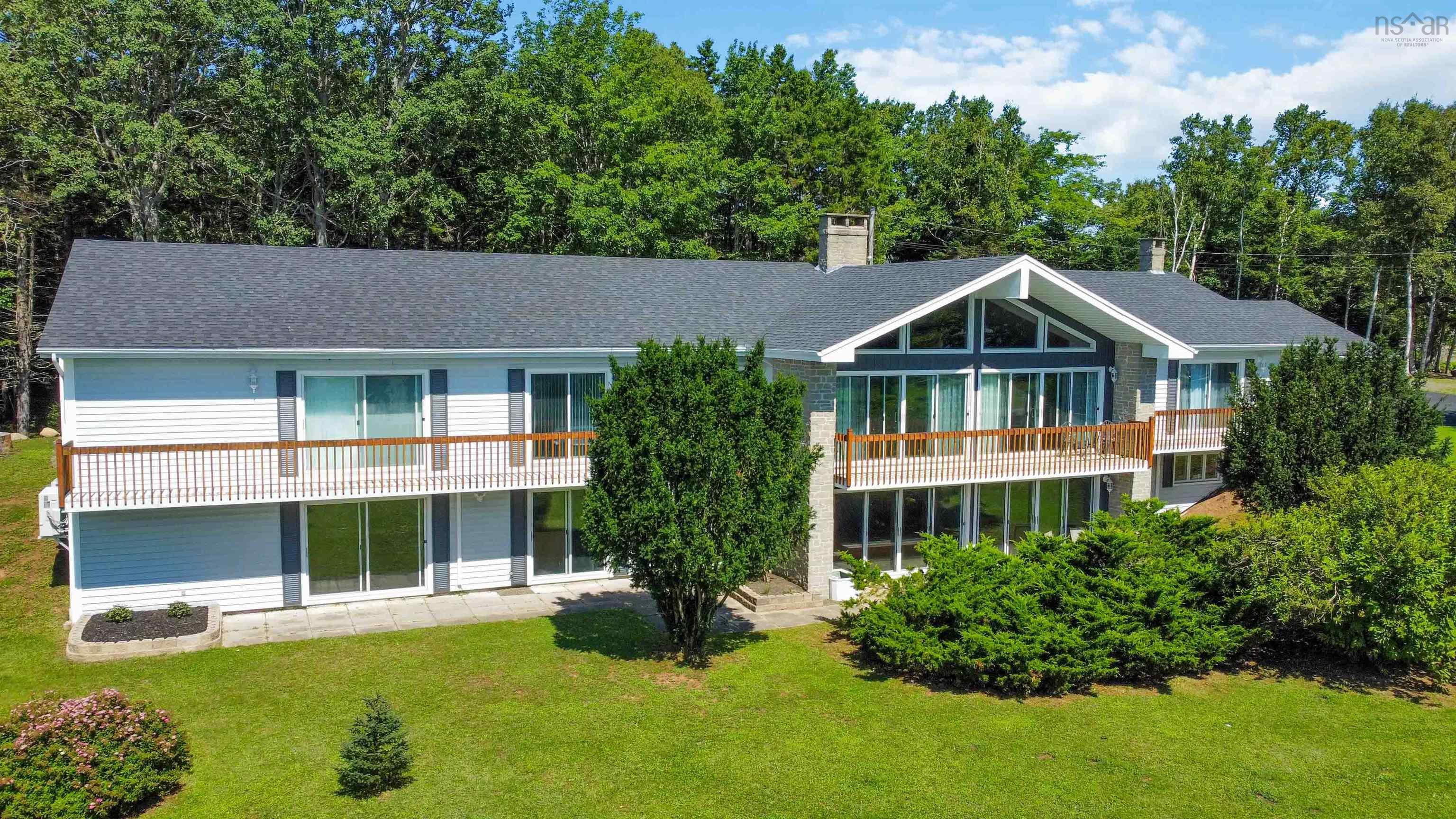 $725,000.00: 263 Lighthouse Road, Bay View