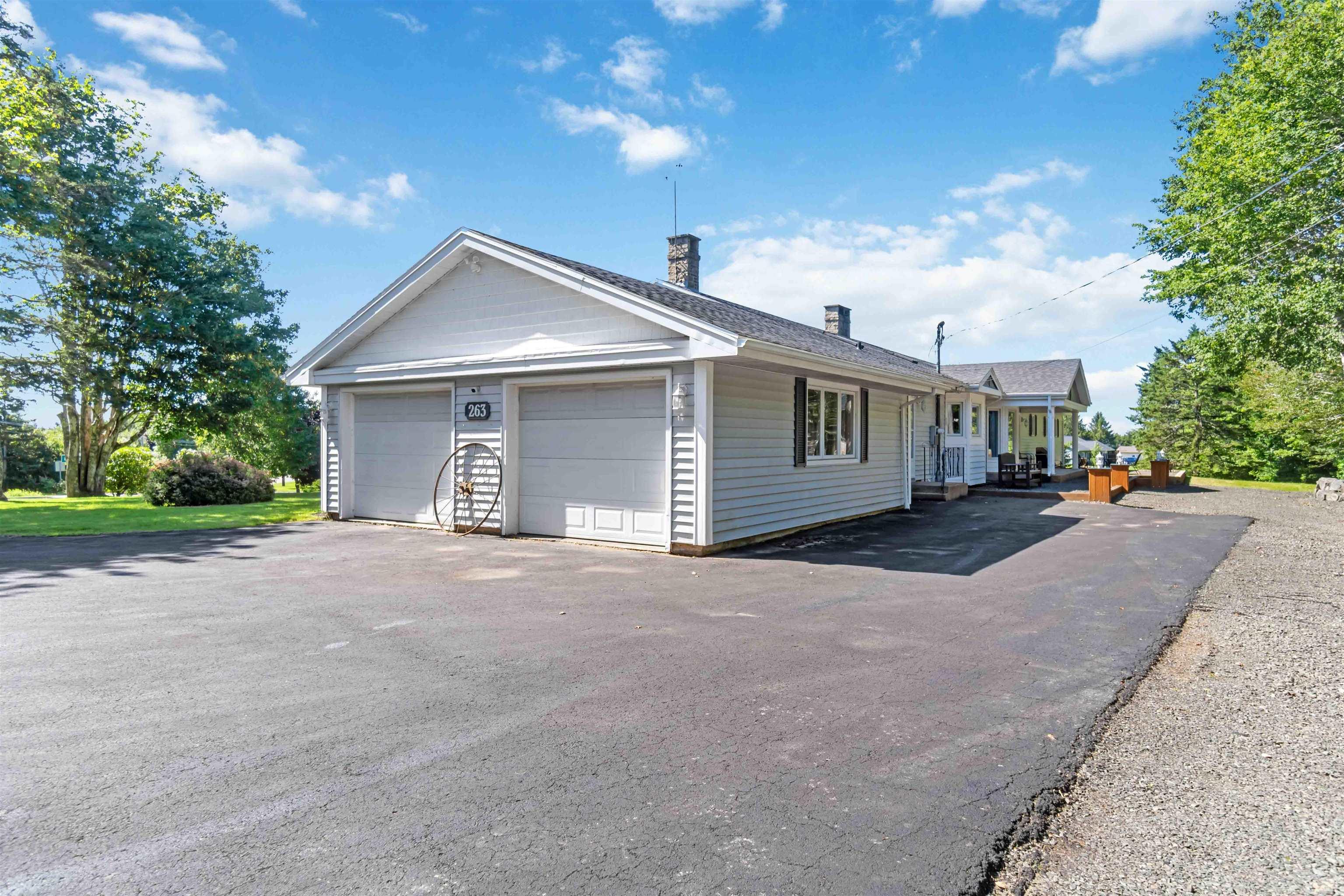 $725,000.00: 263 Lighthouse Road, Bay View