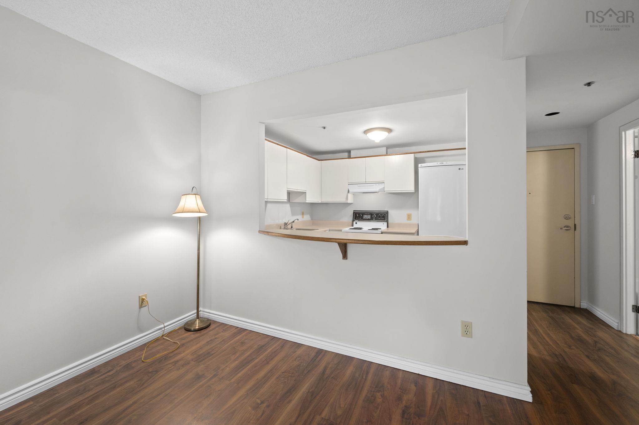 $339,900.00: 208 1326 LOWER WATER Street, Halifax