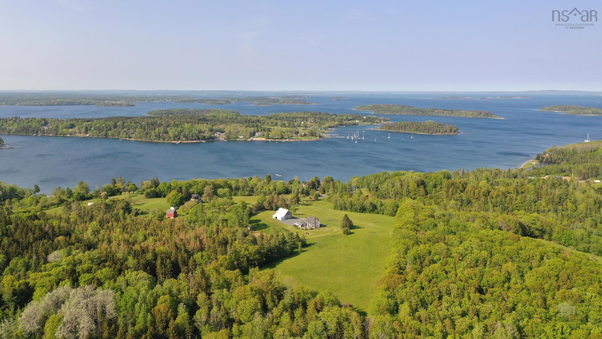 $1,074,500.00: 236 Princes Inlet Drive, Martins Brook