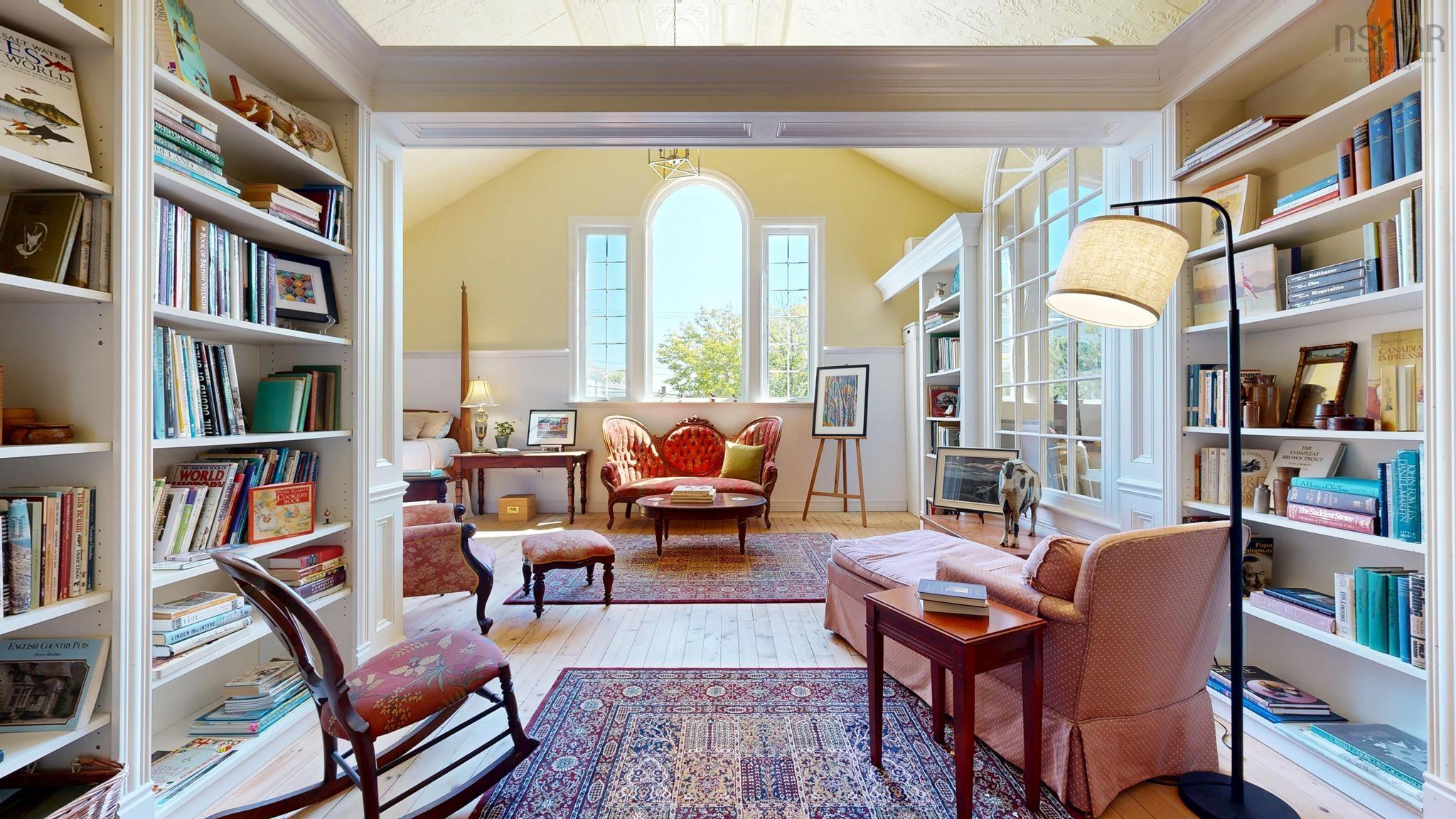 $890,000.00: 47 Kaulbach Street, Lunenburg