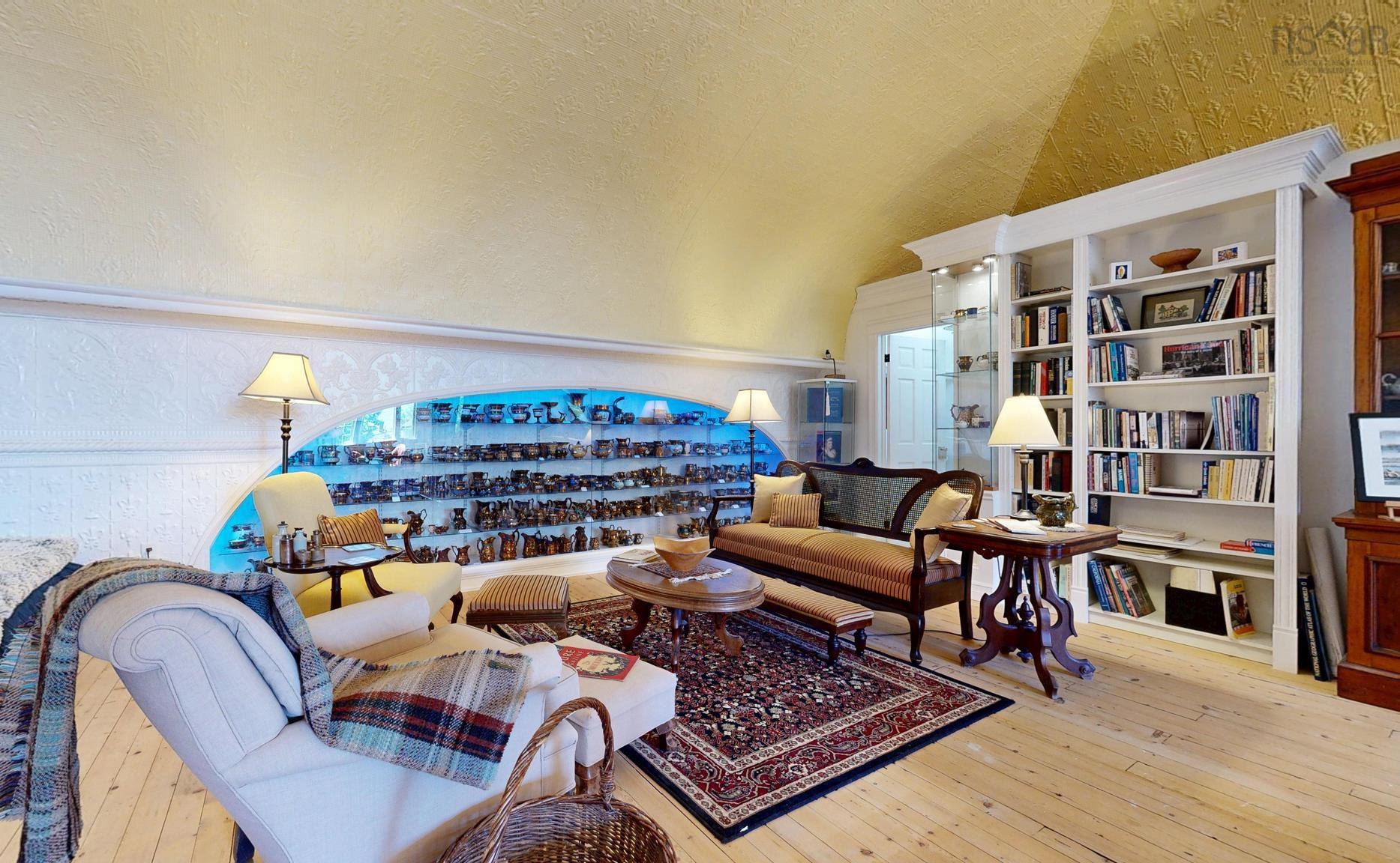 $890,000.00: 47 Kaulbach Street, Lunenburg