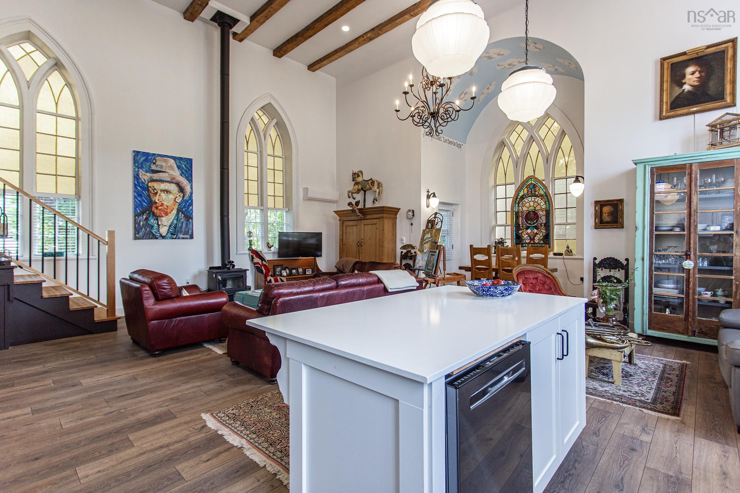 $485,000.00: 579 Main Street, Lawrencetown