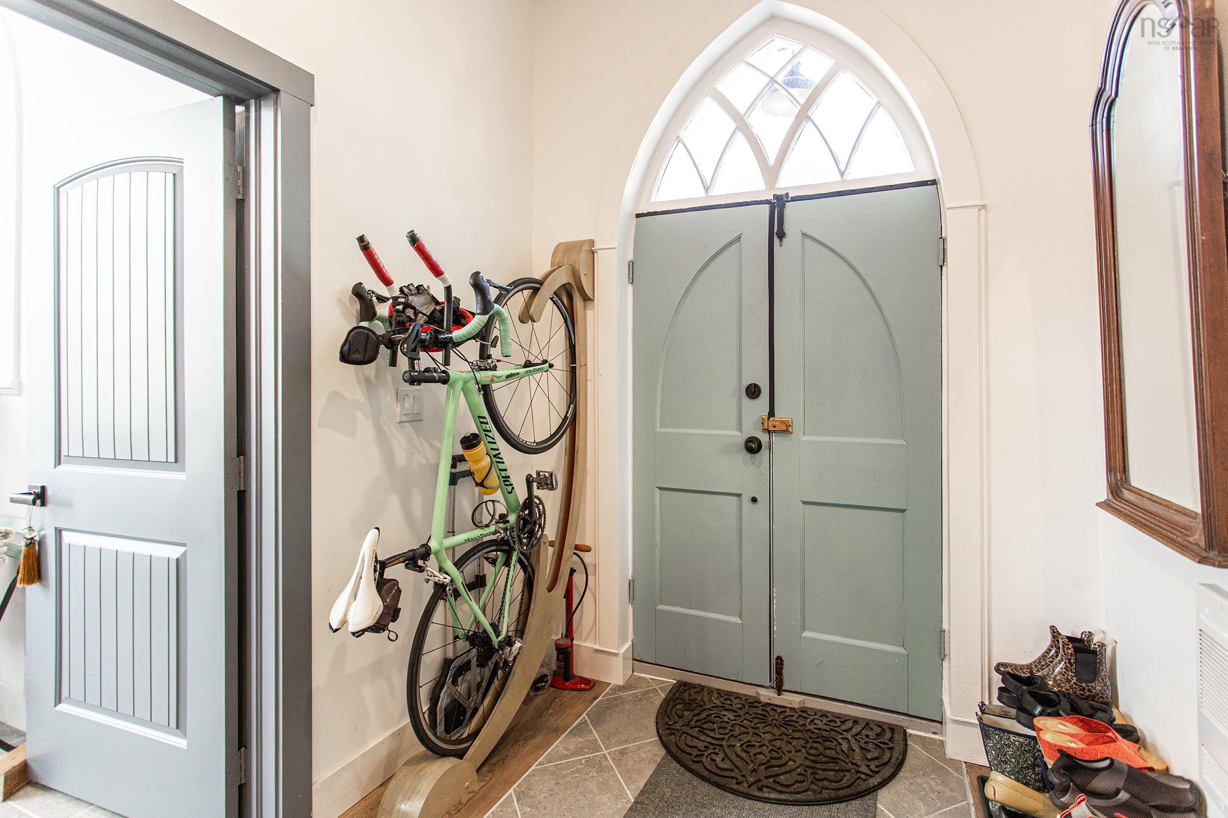 $485,000.00: 579 Main Street, Lawrencetown