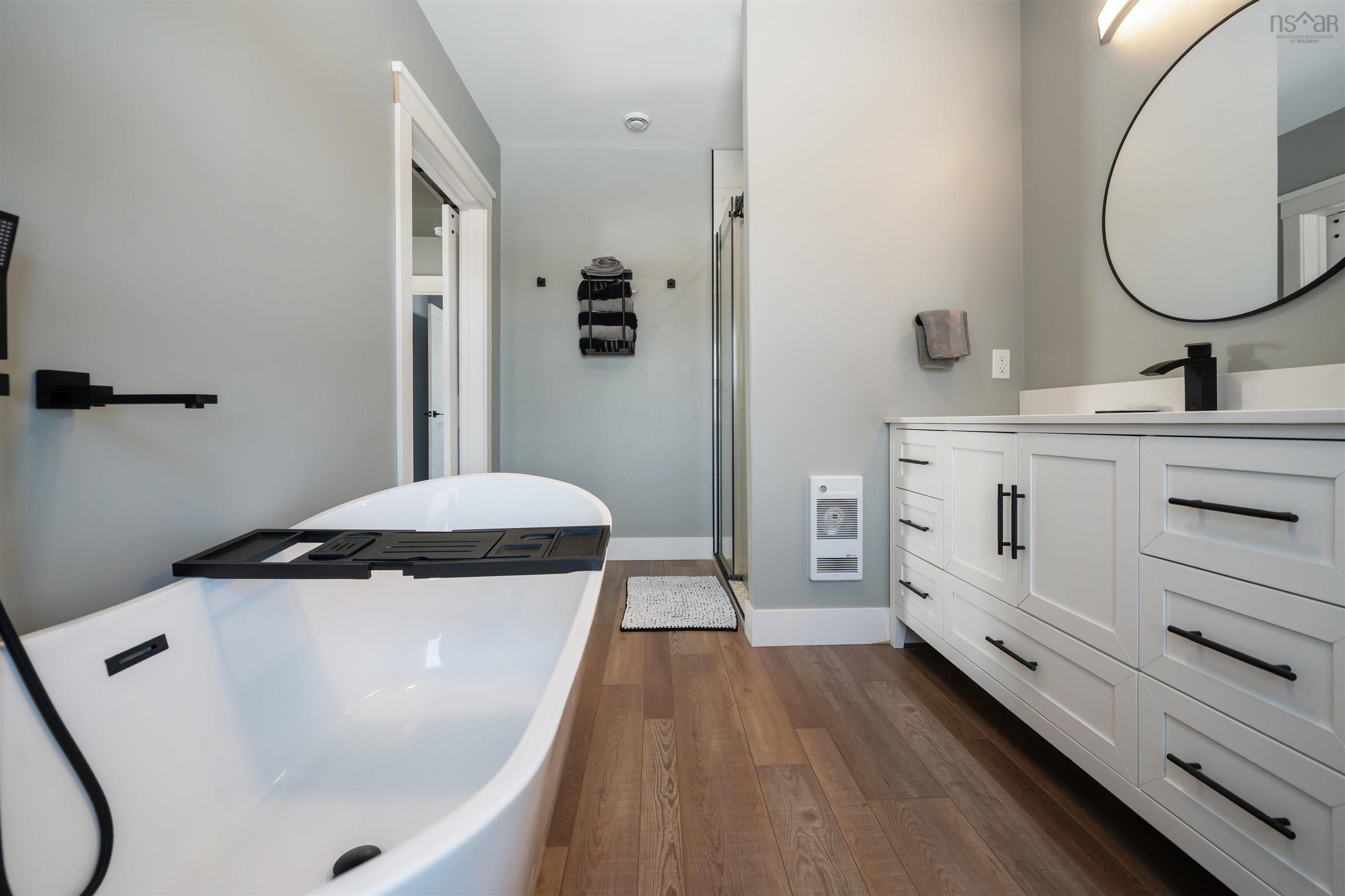 $759,900.00: 136 Thompson Drive, Ponds