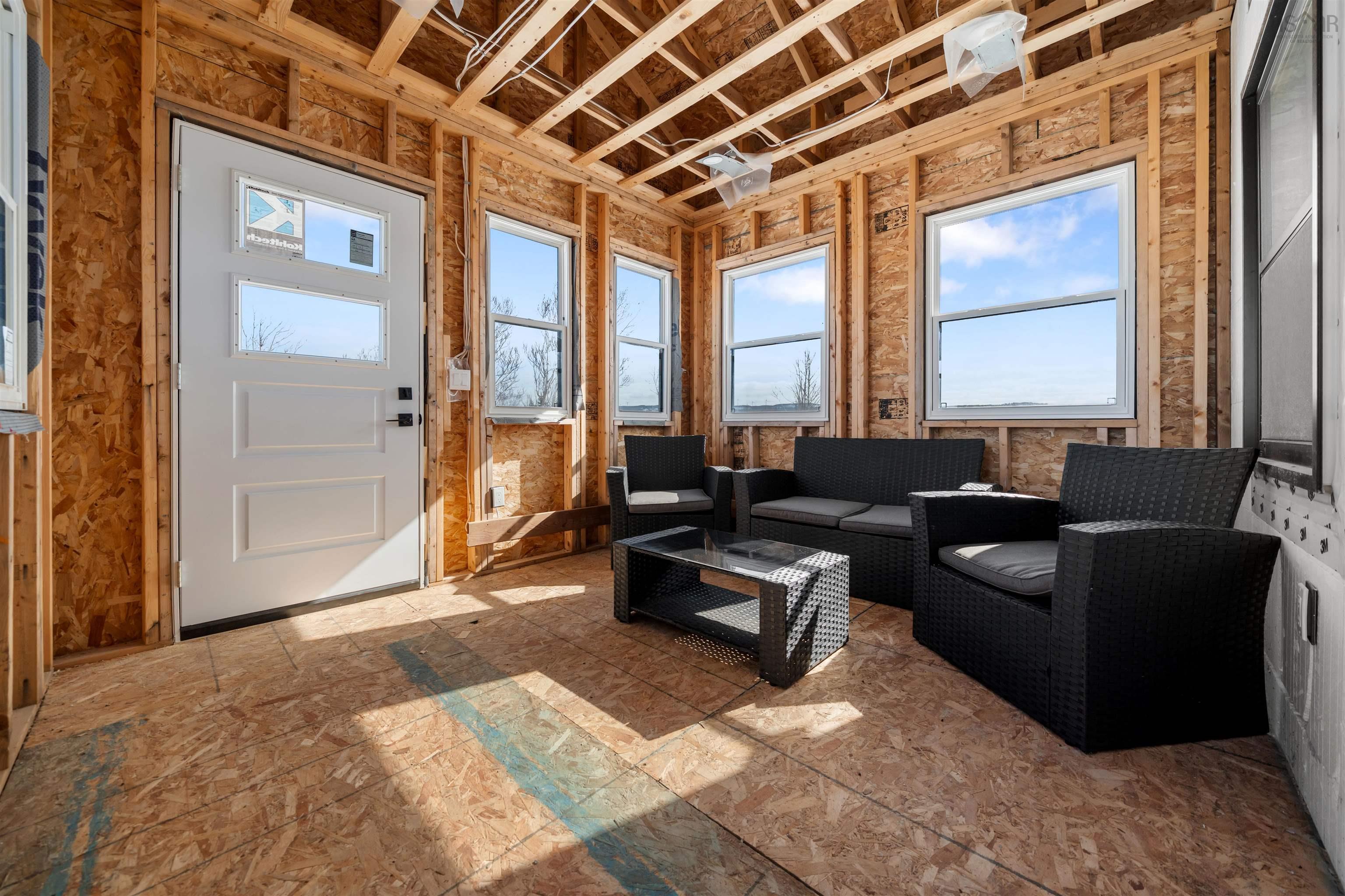 $759,900.00: 136 Thompson Drive, Ponds