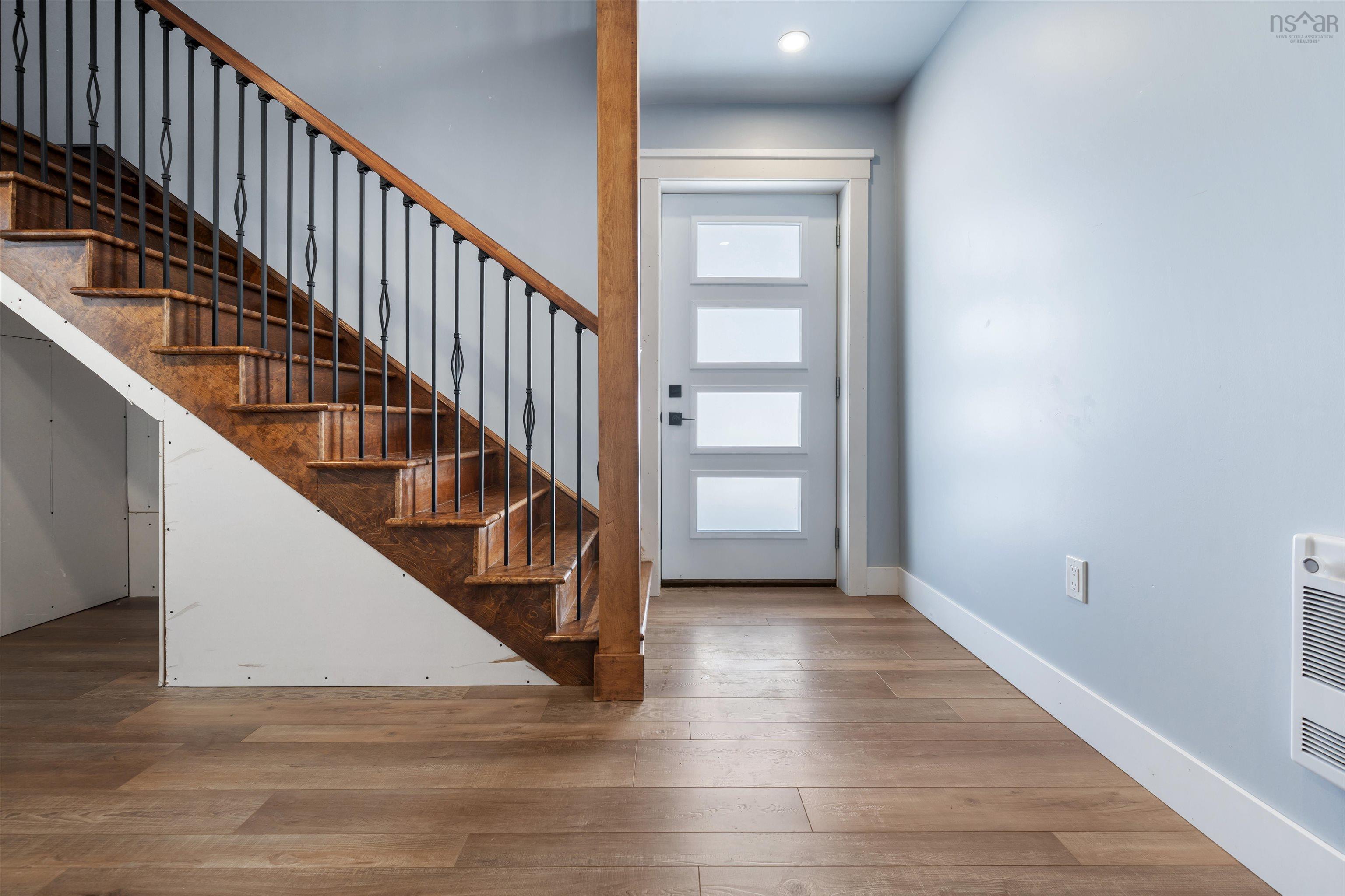 $759,900.00: 136 Thompson Drive, Ponds