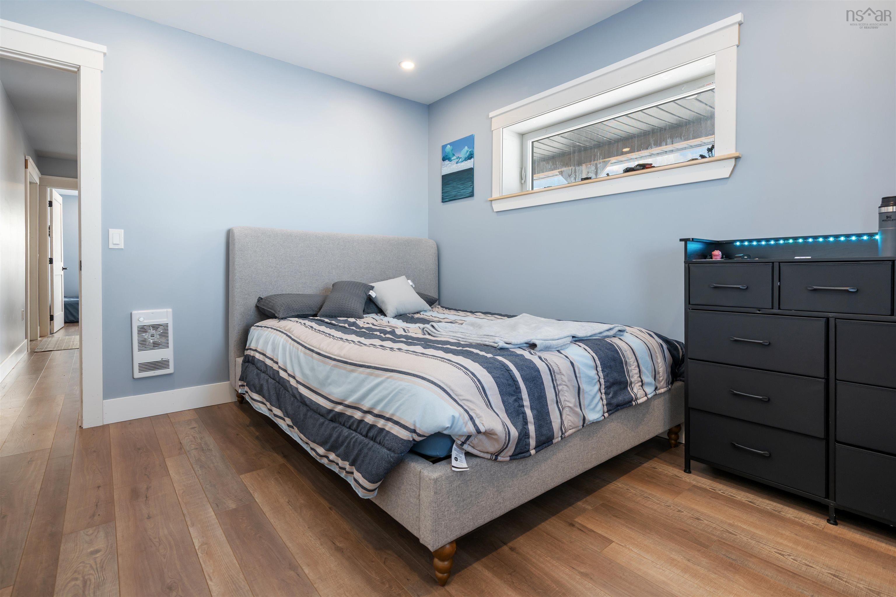 $759,900.00: 136 Thompson Drive, Ponds