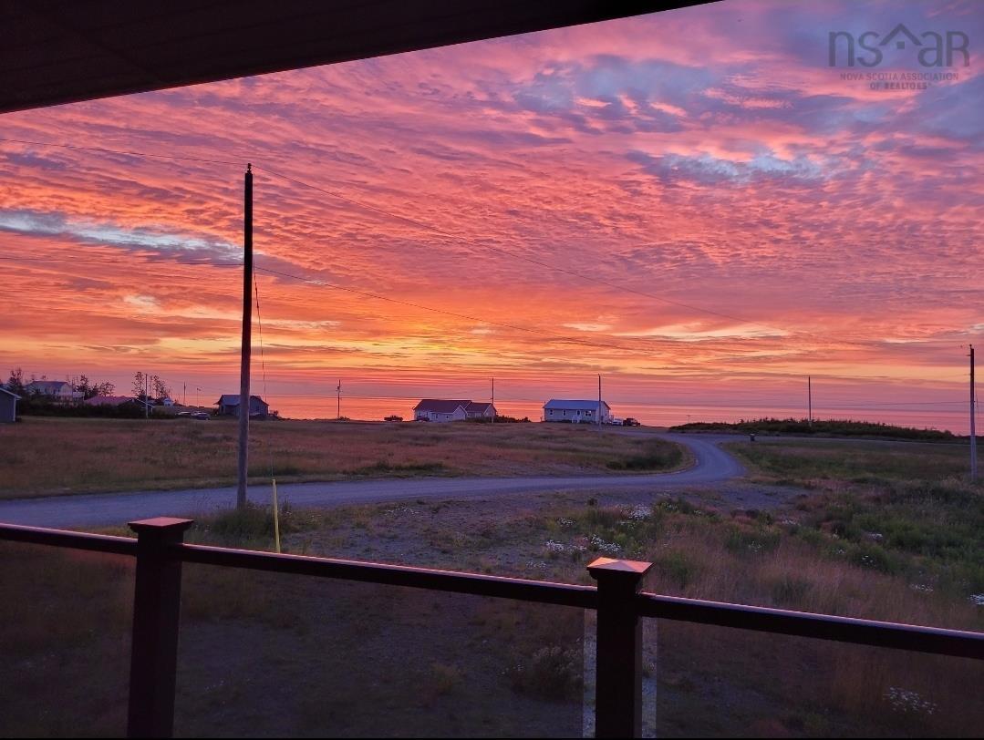 $759,900.00: 136 Thompson Drive, Ponds