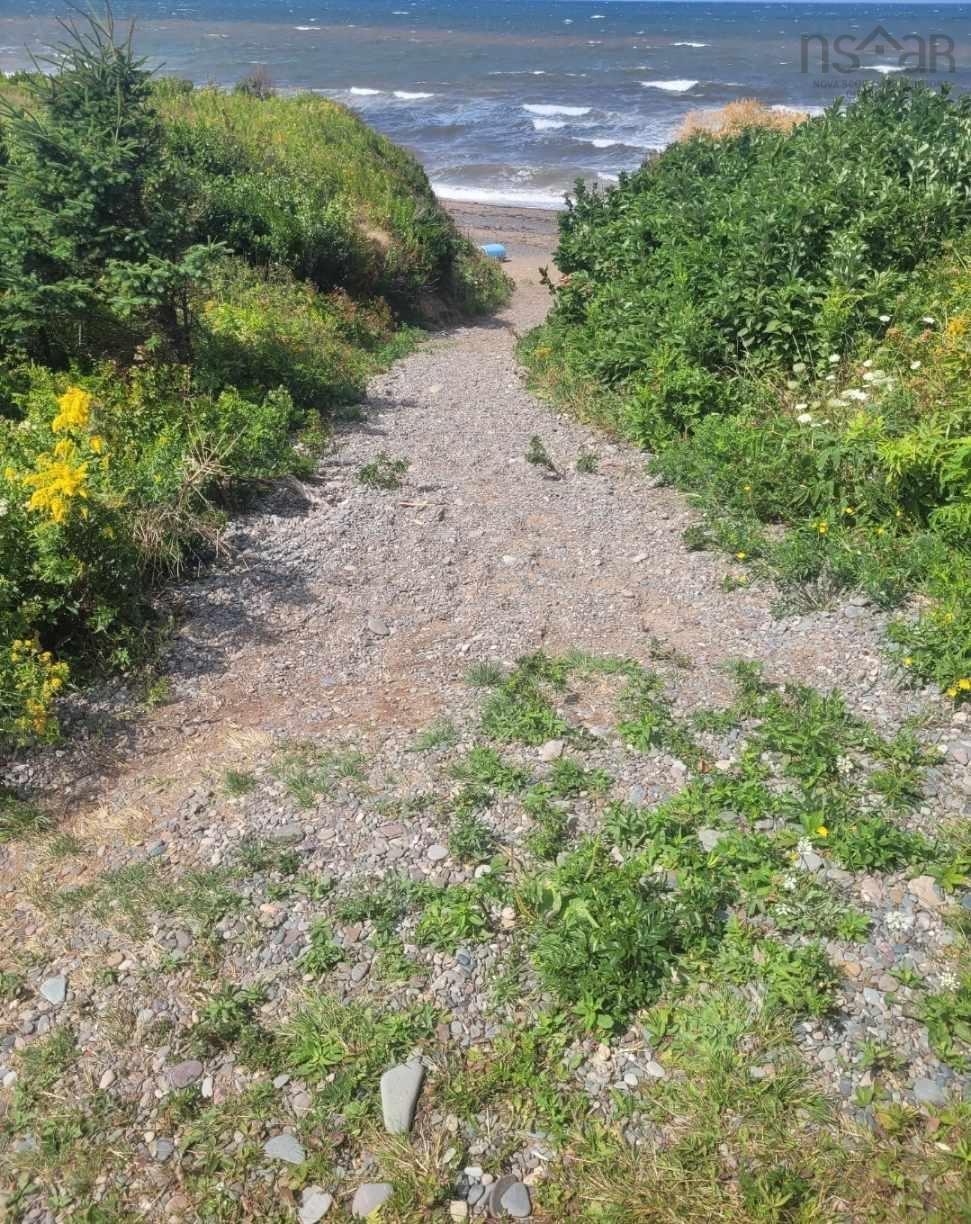 $759,900.00: 136 Thompson Drive, Ponds