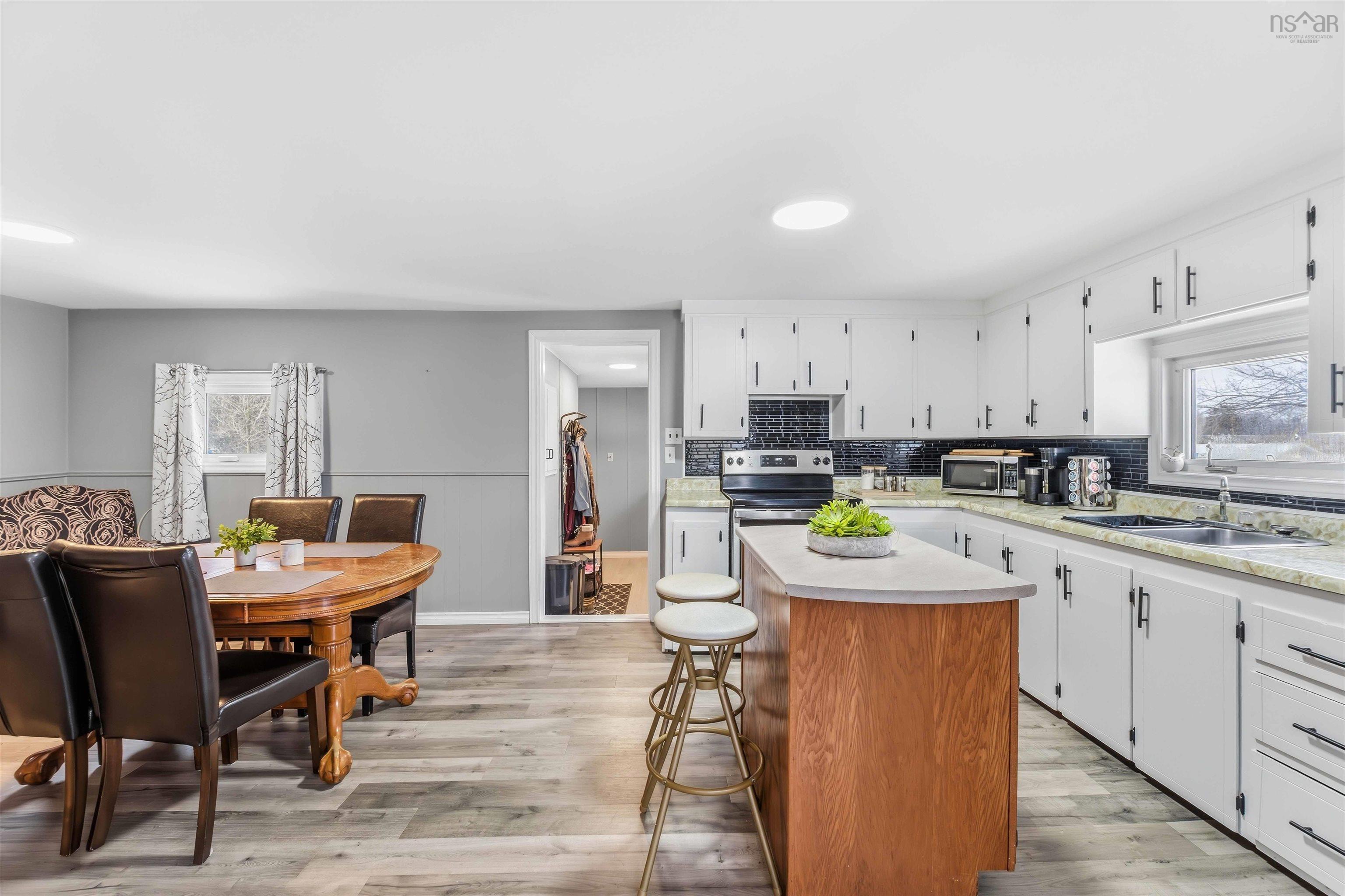 $229,900.00: 293 French Road, Plympton