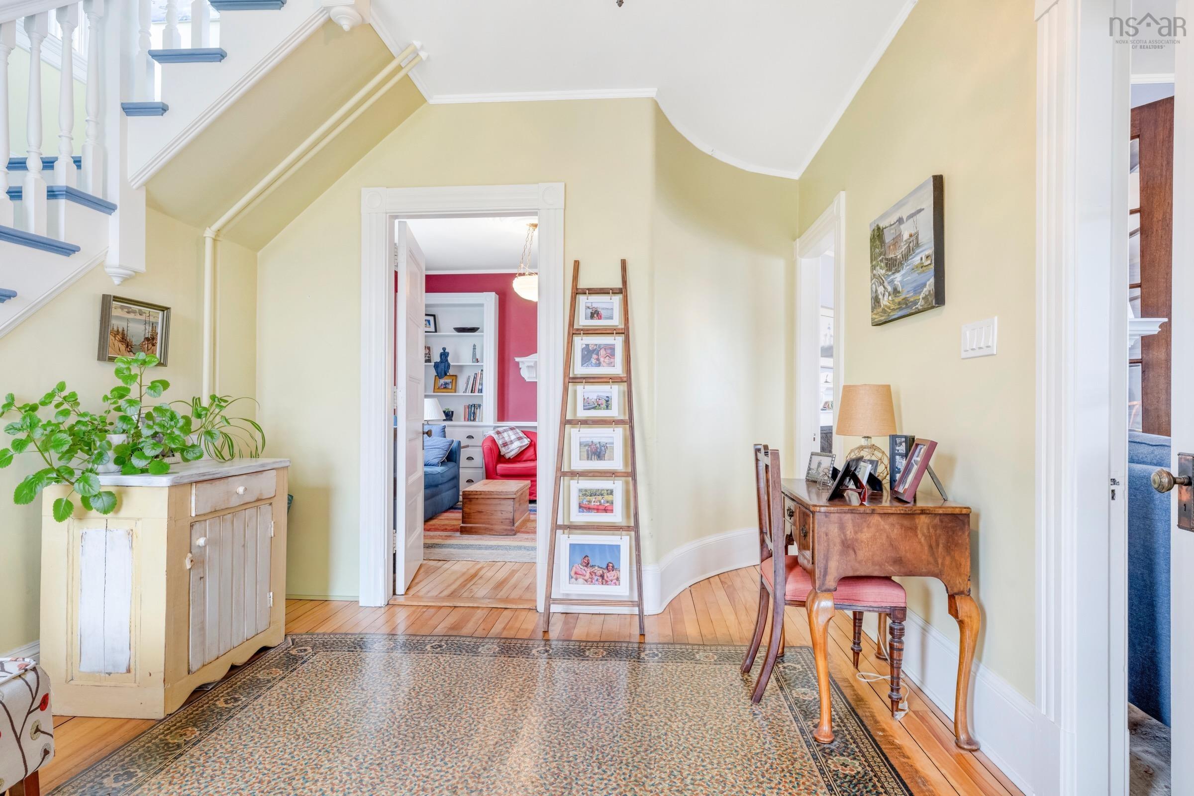 $849,000.00: 85 Lower LaHave Road, Riverport