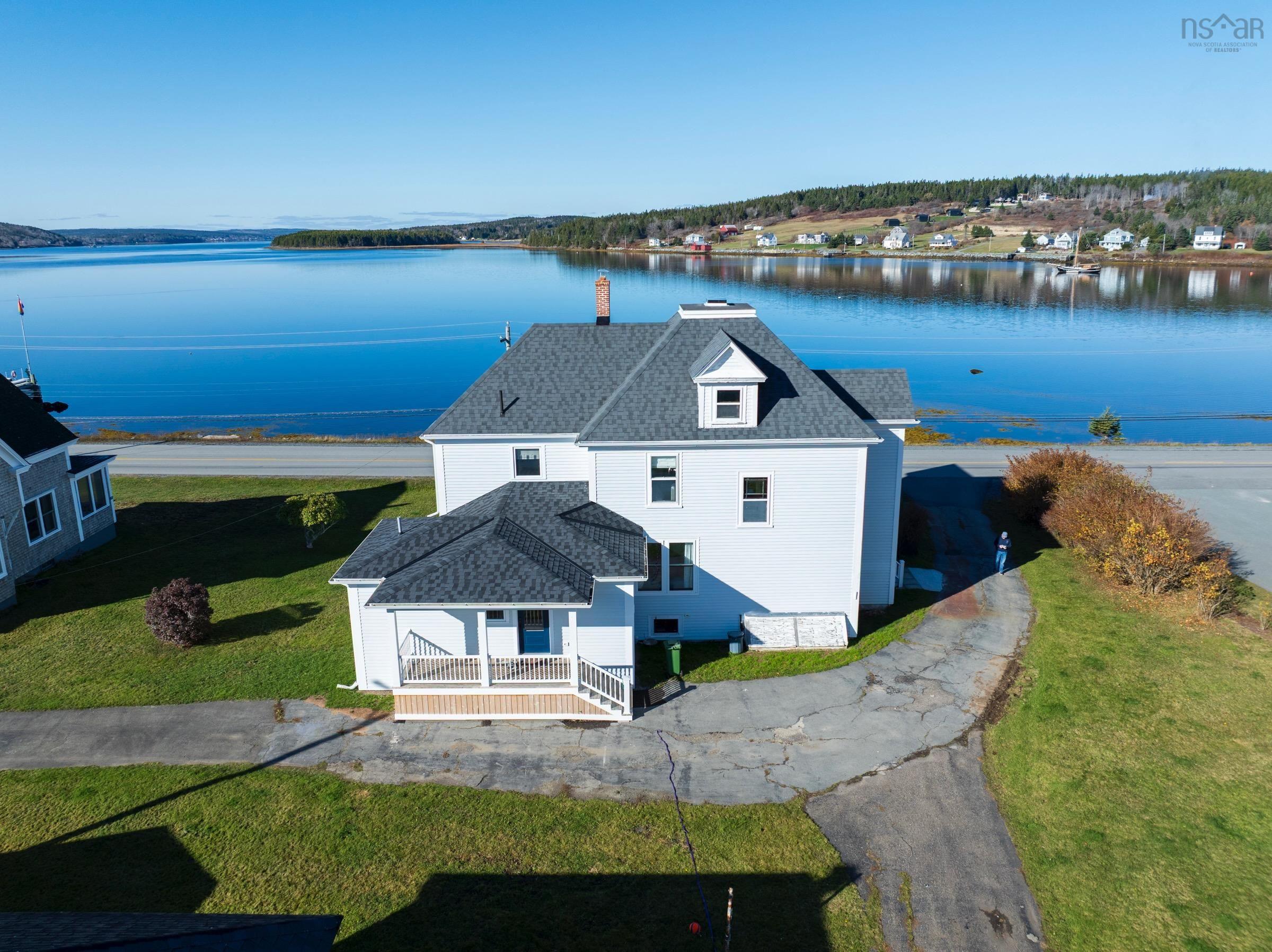 $799,000.00: 85 Lower LaHave Road, Riverport