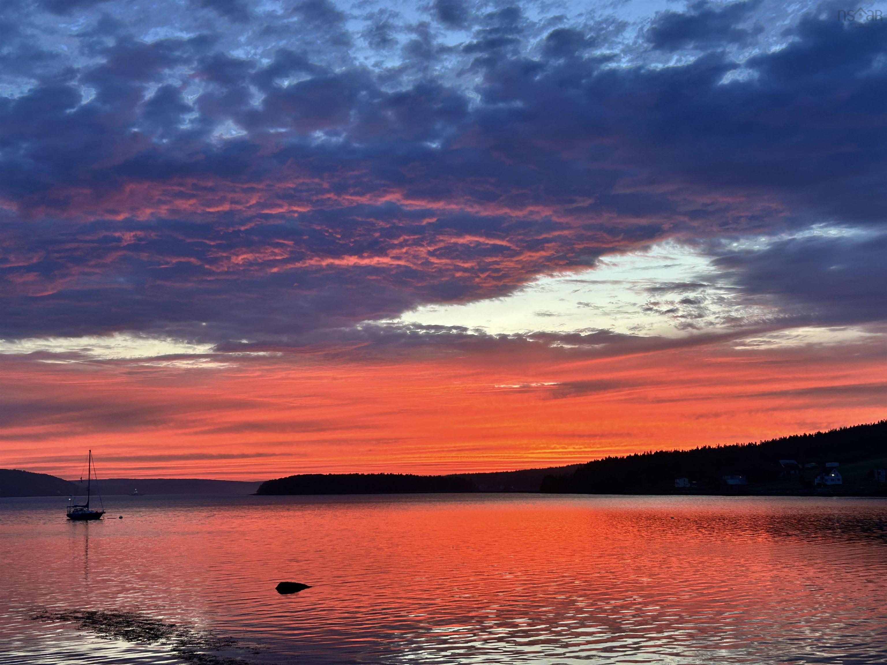 $849,000.00: 85 Lower LaHave Road, Riverport