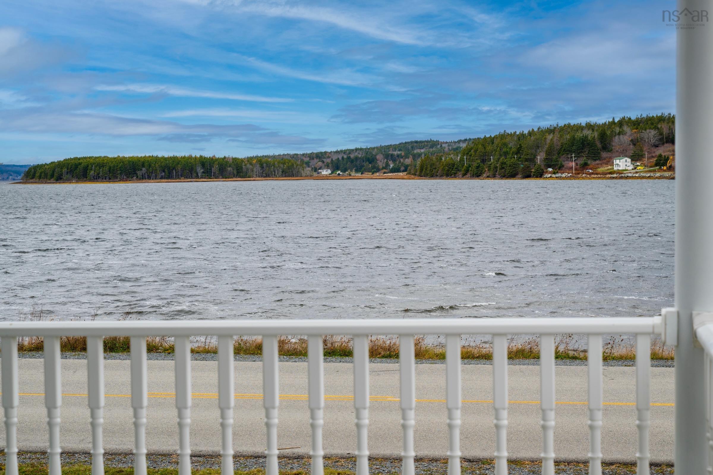 $849,000.00: 85 Lower LaHave Road, Riverport