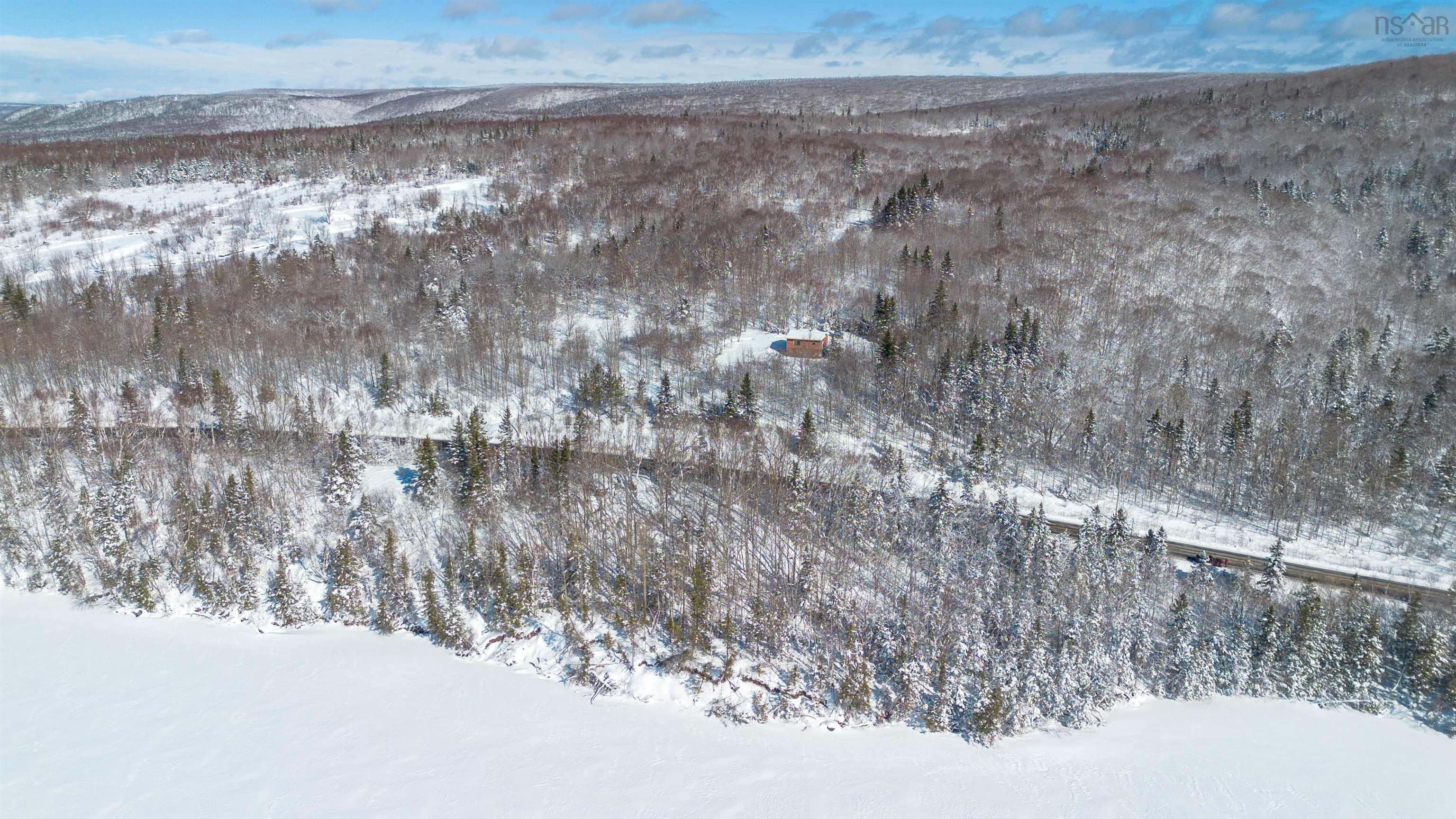 $150,000.00: 2322 395 Highway, East Lake Ainslie